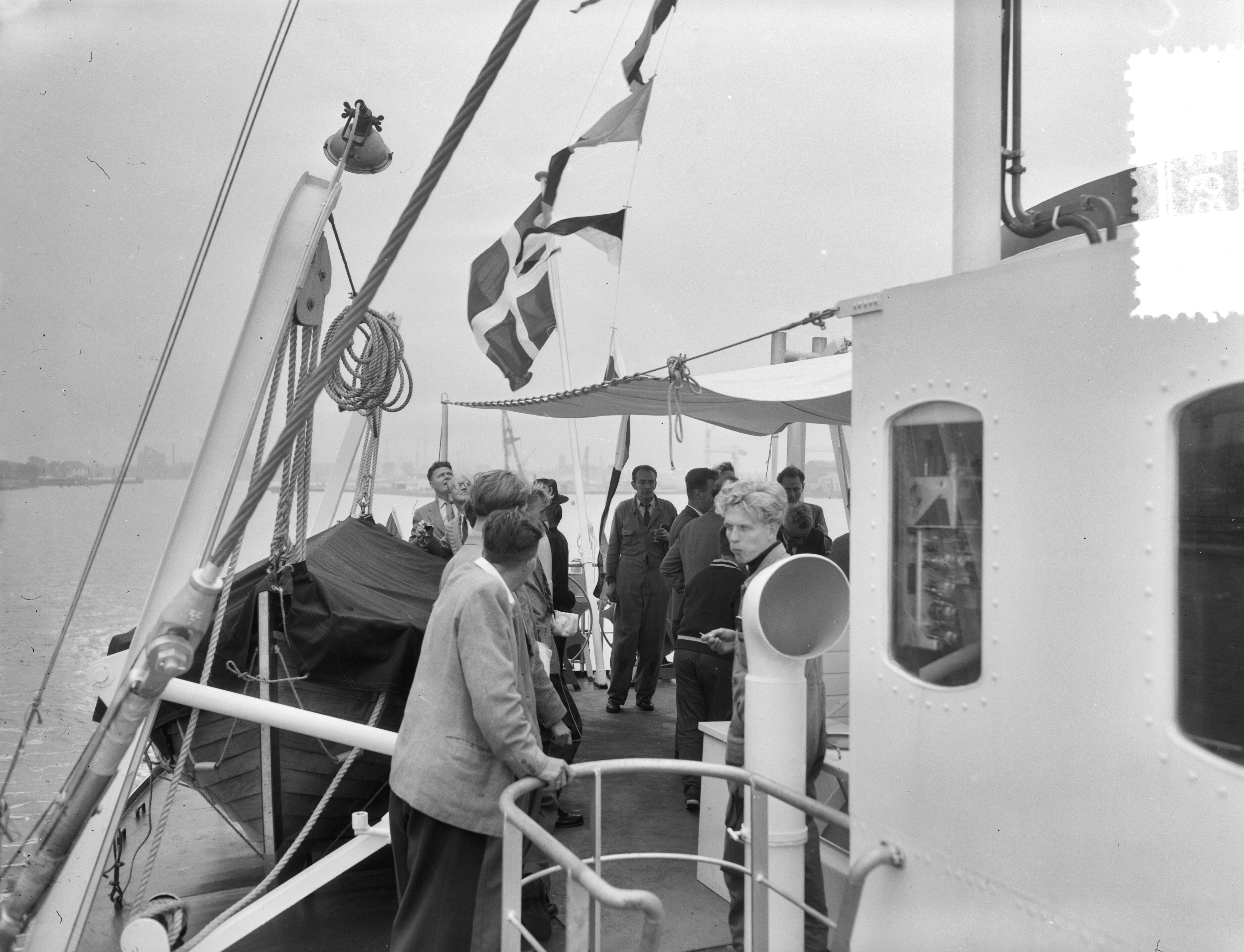 Fotocollectie Anefo — Proefvaart "Mary North" van N.V. Zaanlandse Scheepvaartmaatschappij Zaandam — Foto: Pot, Harry / Anefo. Licentie: Set B: Rechtenvrij / Publiek Domein. Bron: Nationaal Archief. http://hdl.handle.net/10648/a94bddf2-d0b4-102d-bcf8-003048976d84
