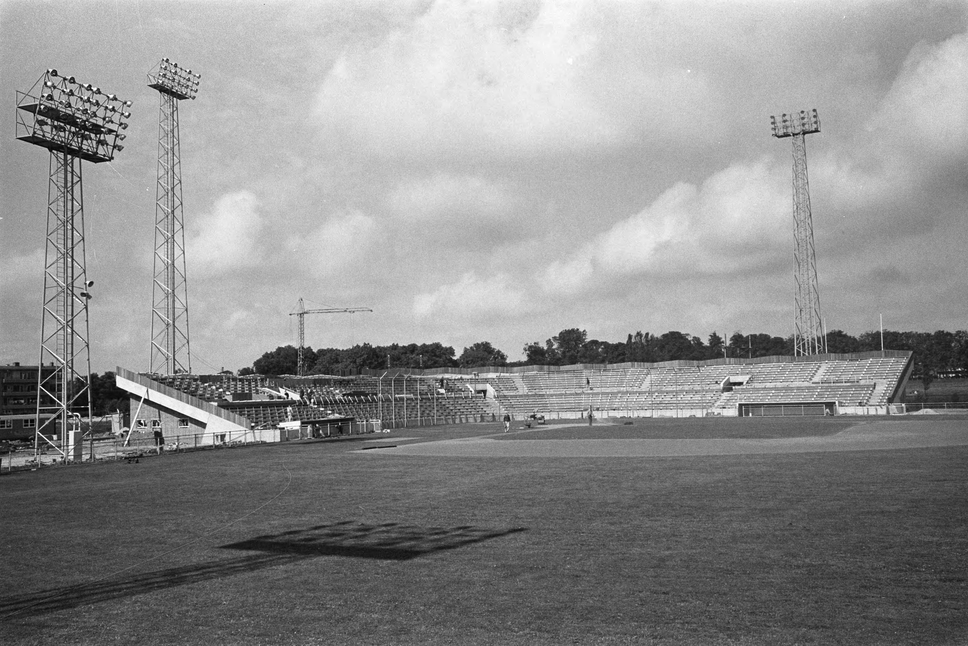 Fotocollectie Anefo — Honkbalstadion aan Orionweg te Haarlem bijna gereed — Foto: Pot, Harry / Anefo. Licentie: Set B: Rechtenvrij / Publiek Domein. Bron: Nationaal Archief. http://hdl.handle.net/10648/aa3c9102-d0b4-102d-bcf8-003048976d84