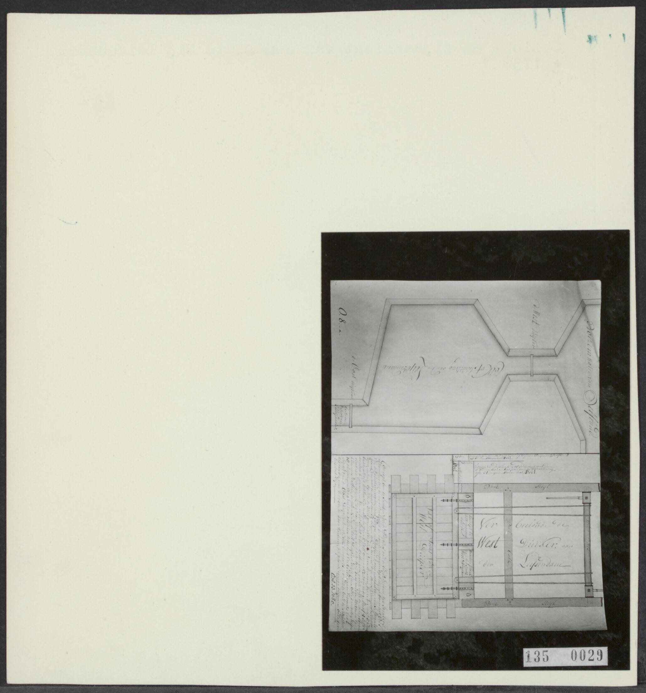 Fotocollectie Rijksvoorlichtingsdienst Eigen — Tekening van een sluis - bovenaanzicht en doorsnede - bij Leidschendam 1730 — Foto: Rijksvoorlichtingsdienst (RVD). Licentie: Set B: Rechtenvrij / Publiek Domein. Bron: Nationaal Archief. http://hdl.handle.net/10648/af5f8fd6-d0b4-102d-bcf8-003048976d84