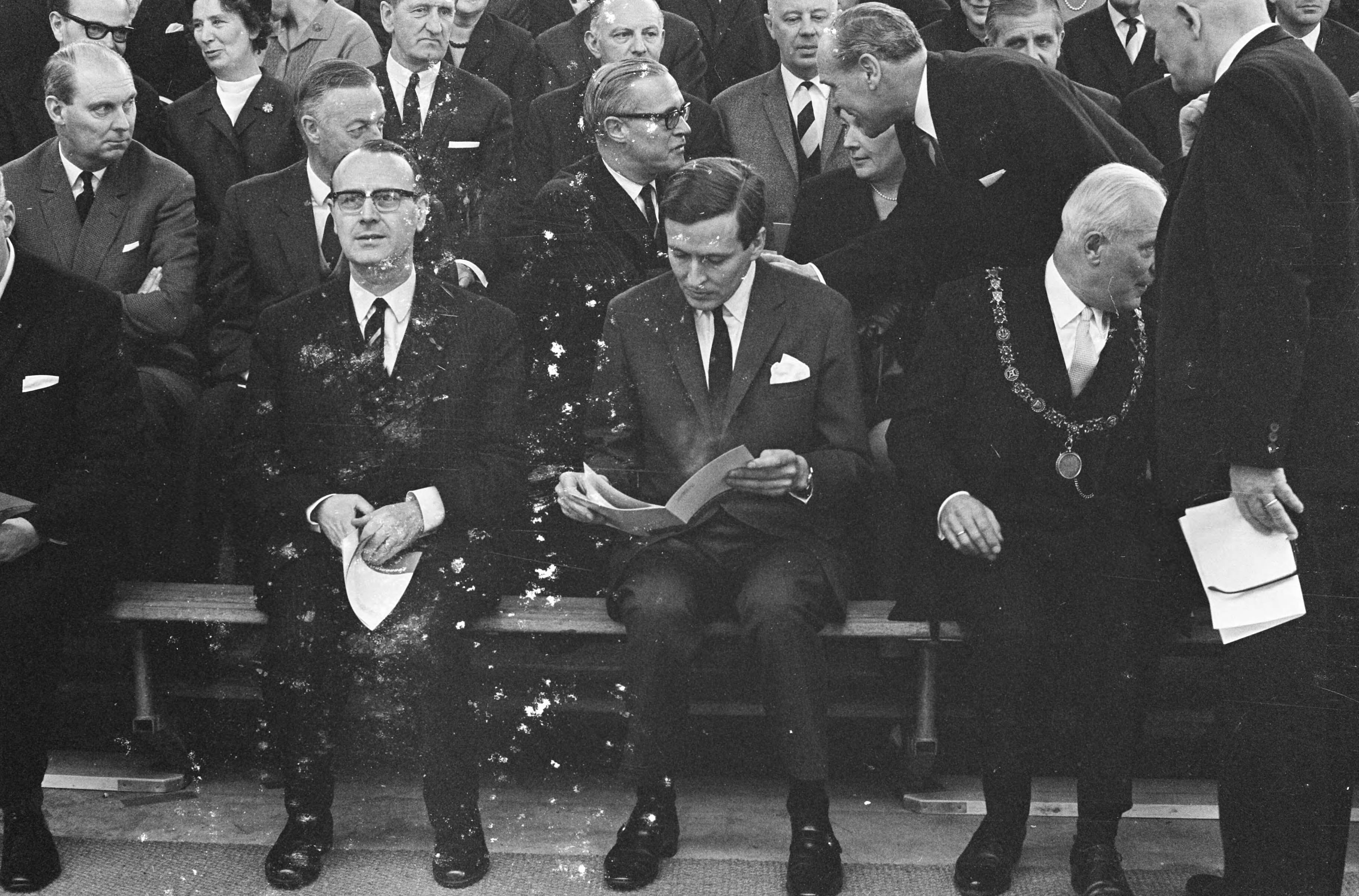 Fotocollectie Anefo — Opening Sporthal in Haarlem door prins Claus , prins Claus (rechts) en mr. F.J. Kranenburg — Foto: Nijs, Jac. de / Anefo. Licentie: Set B: Rechtenvrij / Publiek Domein. Bron: Nationaal Archief. http://hdl.handle.net/10648/ab0d27ea-d0b4-102d-bcf8-003048976d84