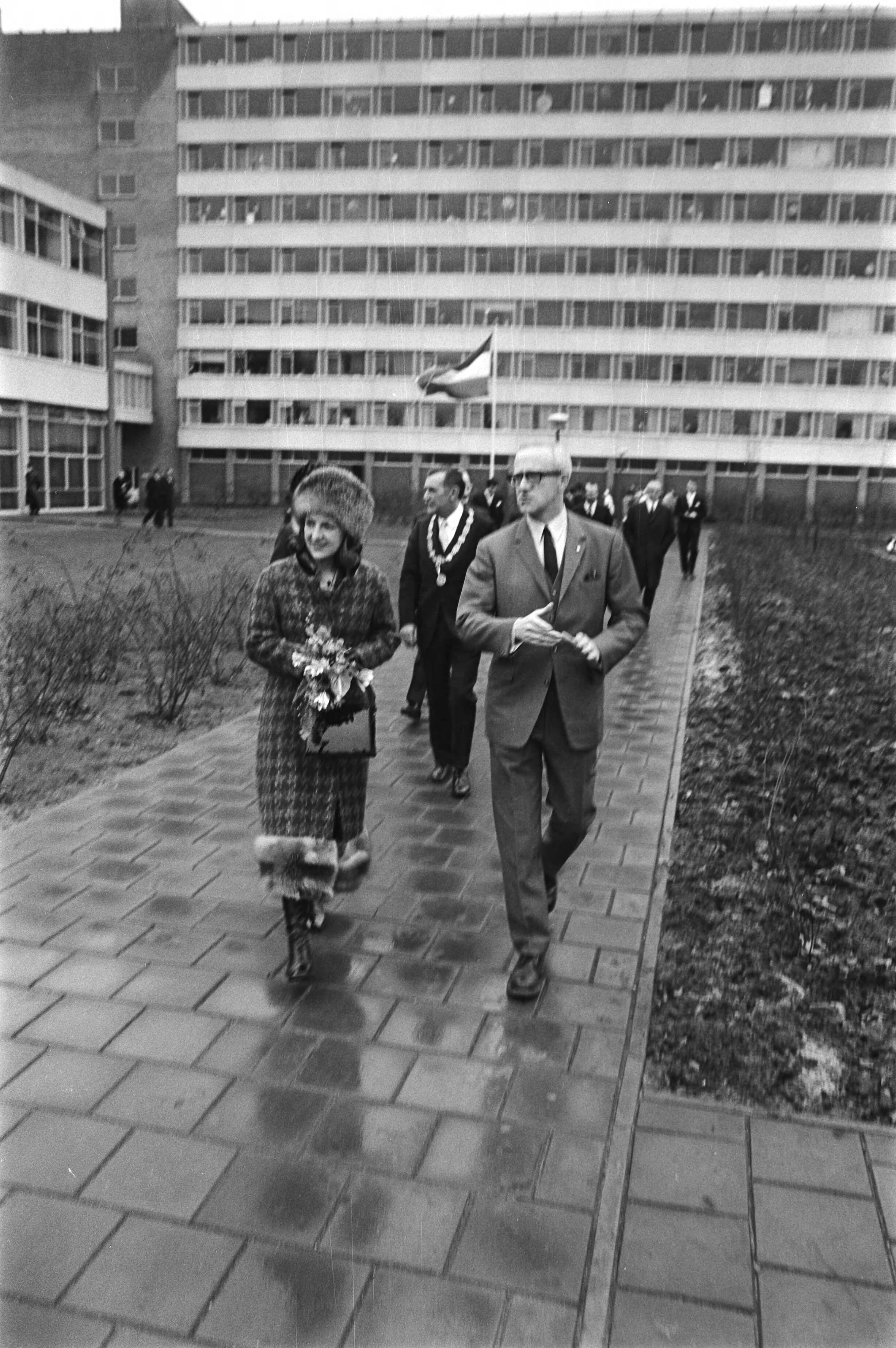 Fotocollectie Anefo — Prinses Margriet opent revalidatiecentrum "Brabantpark" Mytylschool in Breda — Foto: Evers, Joost / Anefo. Licentie: Set B: Rechtenvrij / Publiek Domein. Bron: Nationaal Archief. http://hdl.handle.net/10648/abb11d1e-d0b4-102d-bcf8-003048976d84