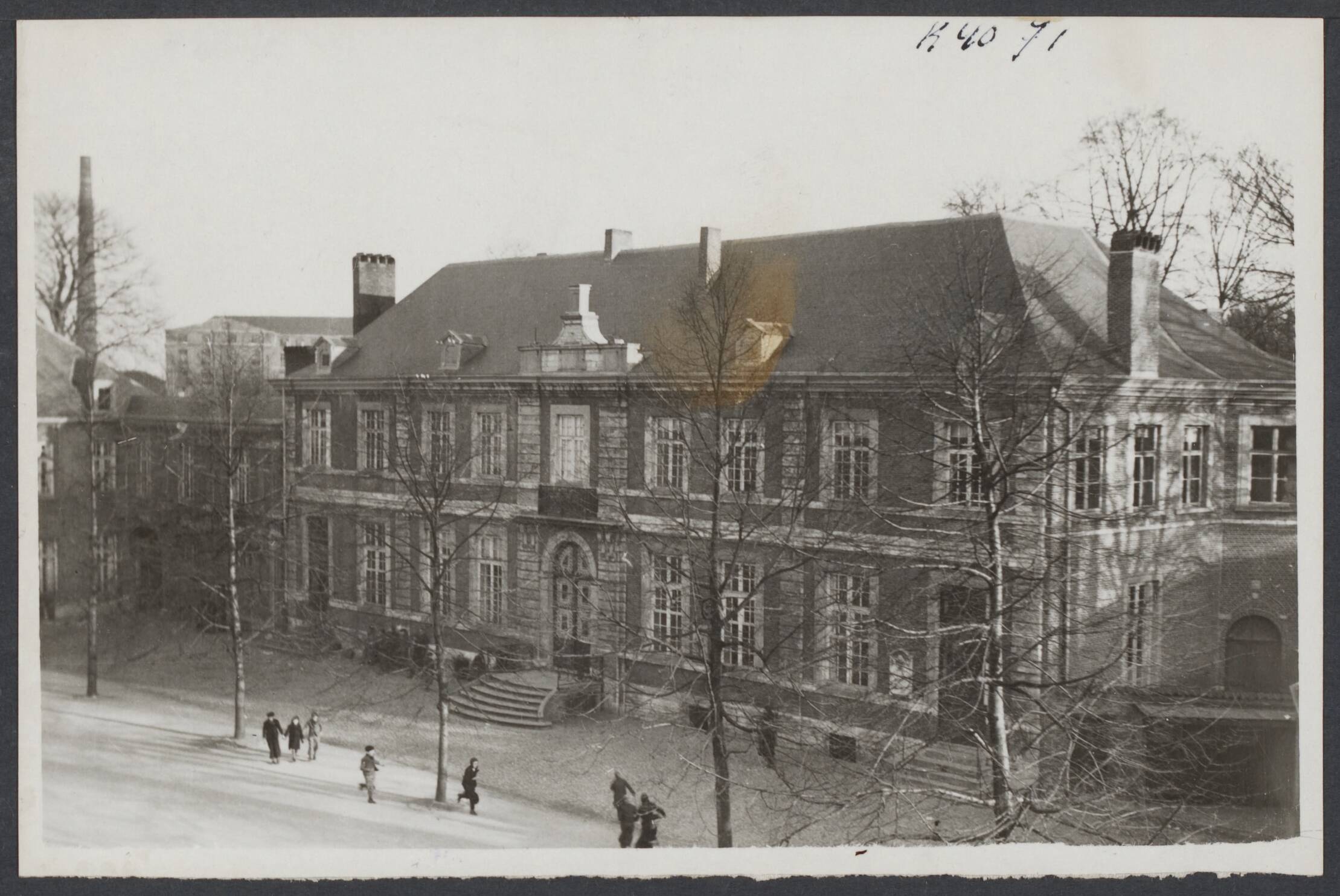 Mechelen — Mechelen. Vleugel van de vm commanderij Pitzemburg aan de Kruidtuin — Foto: Onbekend / Publiek Domein of Rechtenvrij. Licentie: Set B: Rechtenvrij / Publiek Domein. Bron: Nationaal Archief. http://hdl.handle.net/10648/31912e9e-db78-d452-5757-bca0d26e98e9