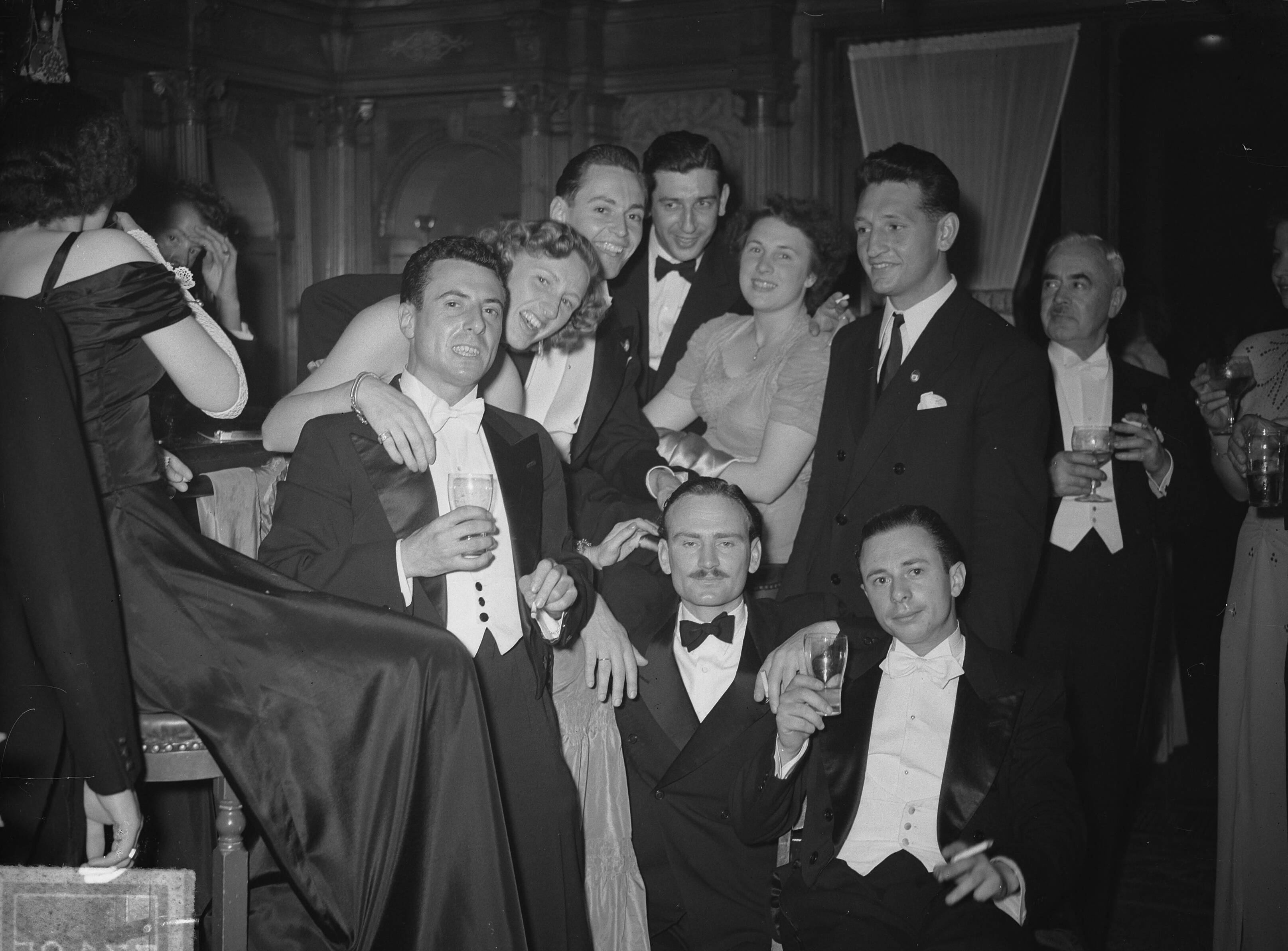 Fotocollectie Anefo — Internationaal Hockeytoernooi Den Haag — Foto: Winterbergen, Rolf / Anefo. Licentie: Set B: Rechtenvrij / Publiek Domein. Bron: Nationaal Archief. http://hdl.handle.net/10648/a8c5eada-d0b4-102d-bcf8-003048976d84