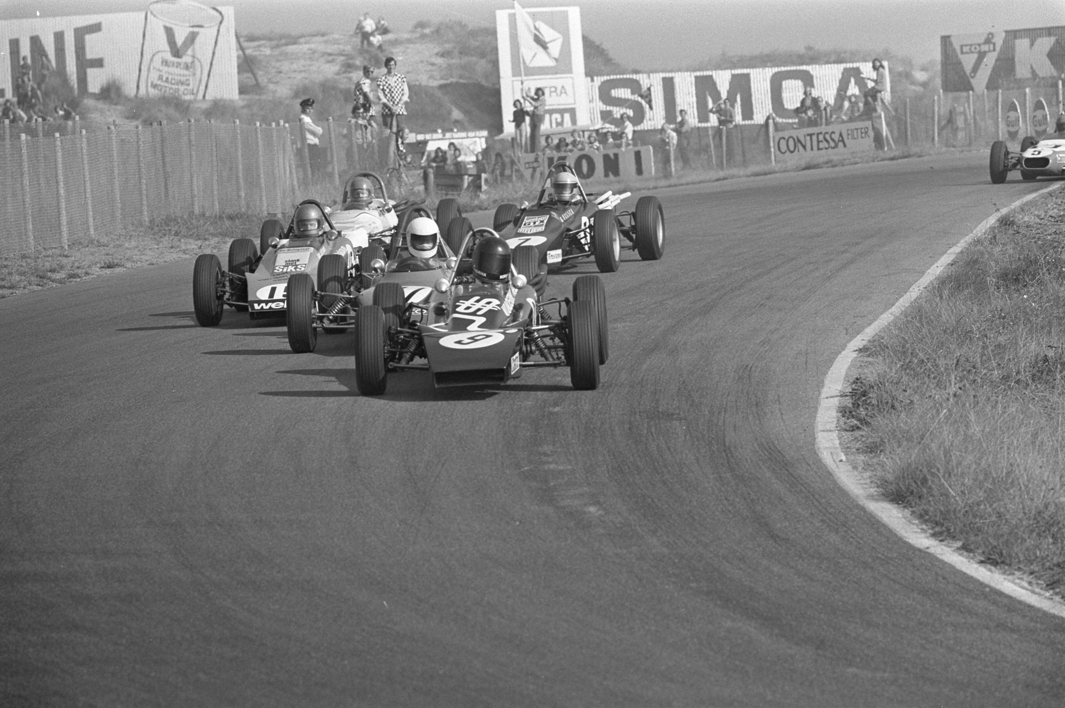 Fotocollectie Anefo — Slotraces op Zandvoort (auto), R. Wunderink , kampioen Formule Ford, op weg naar finish — Foto: Croes, Rob C. / Anefo. Licentie: Set B: Rechtenvrij / Publiek Domein. Bron: Nationaal Archief. http://hdl.handle.net/10648/abf8a9f4-d0b4-102d-bcf8-003048976d84