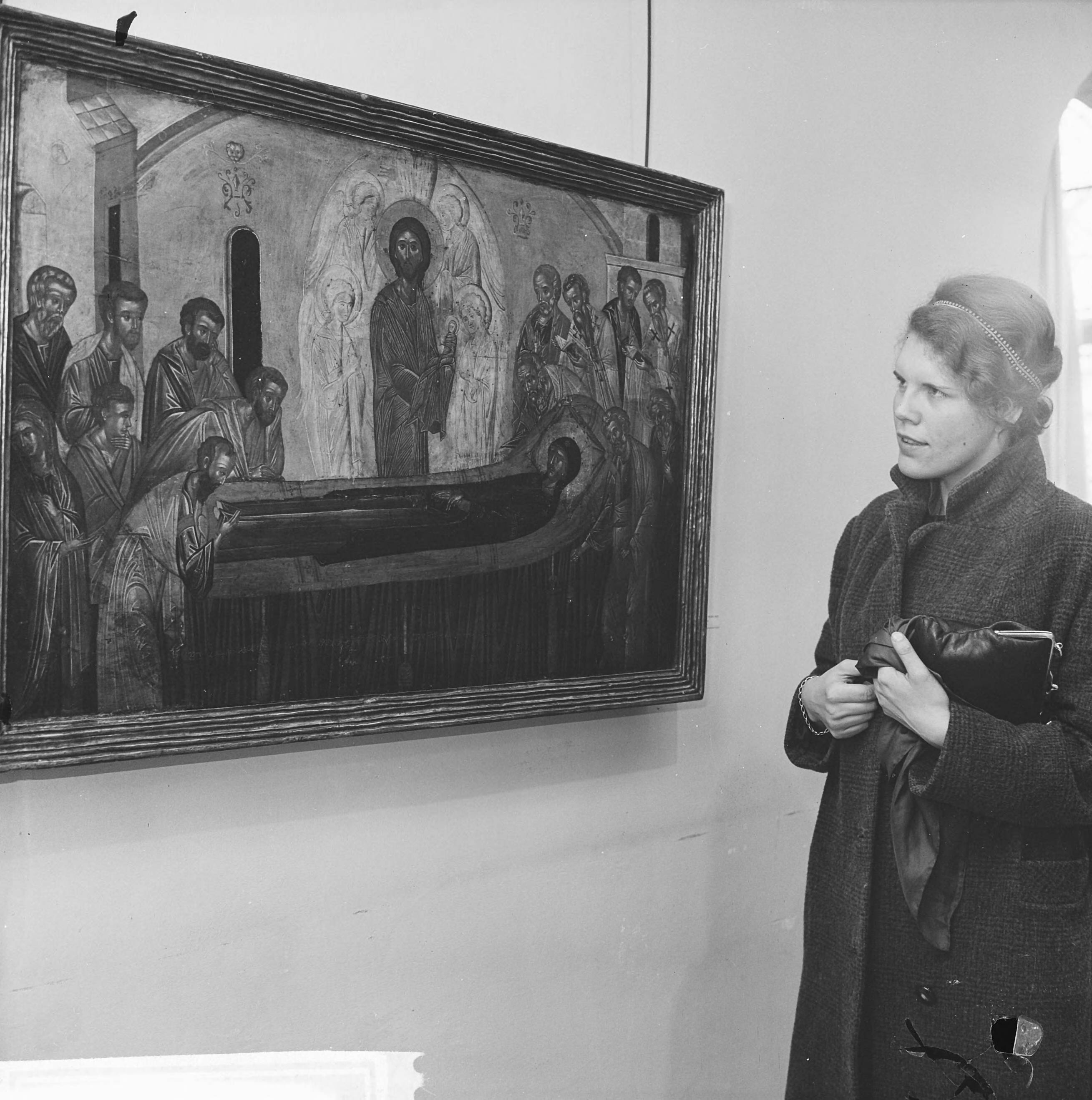 Fotocollectie Anefo — Tentoonstelling van Iconen te Utrecht. Vele bijzondere en waardevolle Iconen — Foto: Koch, Eric / Anefo. Licentie: Set B: Rechtenvrij / Publiek Domein. Bron: Nationaal Archief. http://hdl.handle.net/10648/aa2a22f6-d0b4-102d-bcf8-003048976d84