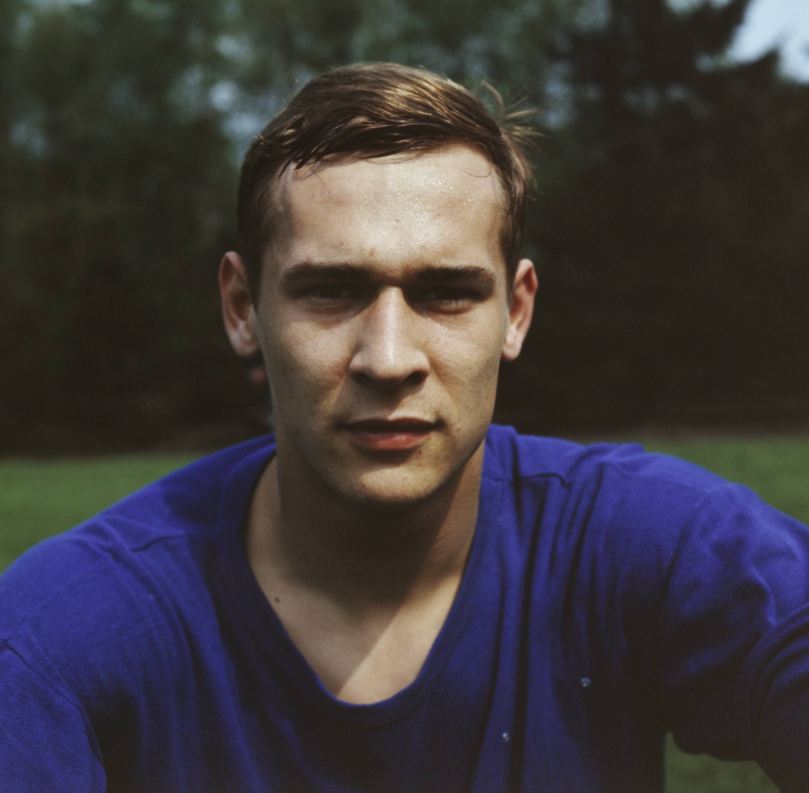 Fotocollectie Anefo — Training Nederlands Elftal te Zeist; Jan van Beveren (keeper) — Foto: Kroon, Ron / Anefo. Licentie: Set B: Rechtenvrij / Publiek Domein. Bron: Nationaal Archief. http://hdl.handle.net/10648/ad8f1b9a-d0b4-102d-bcf8-003048976d84