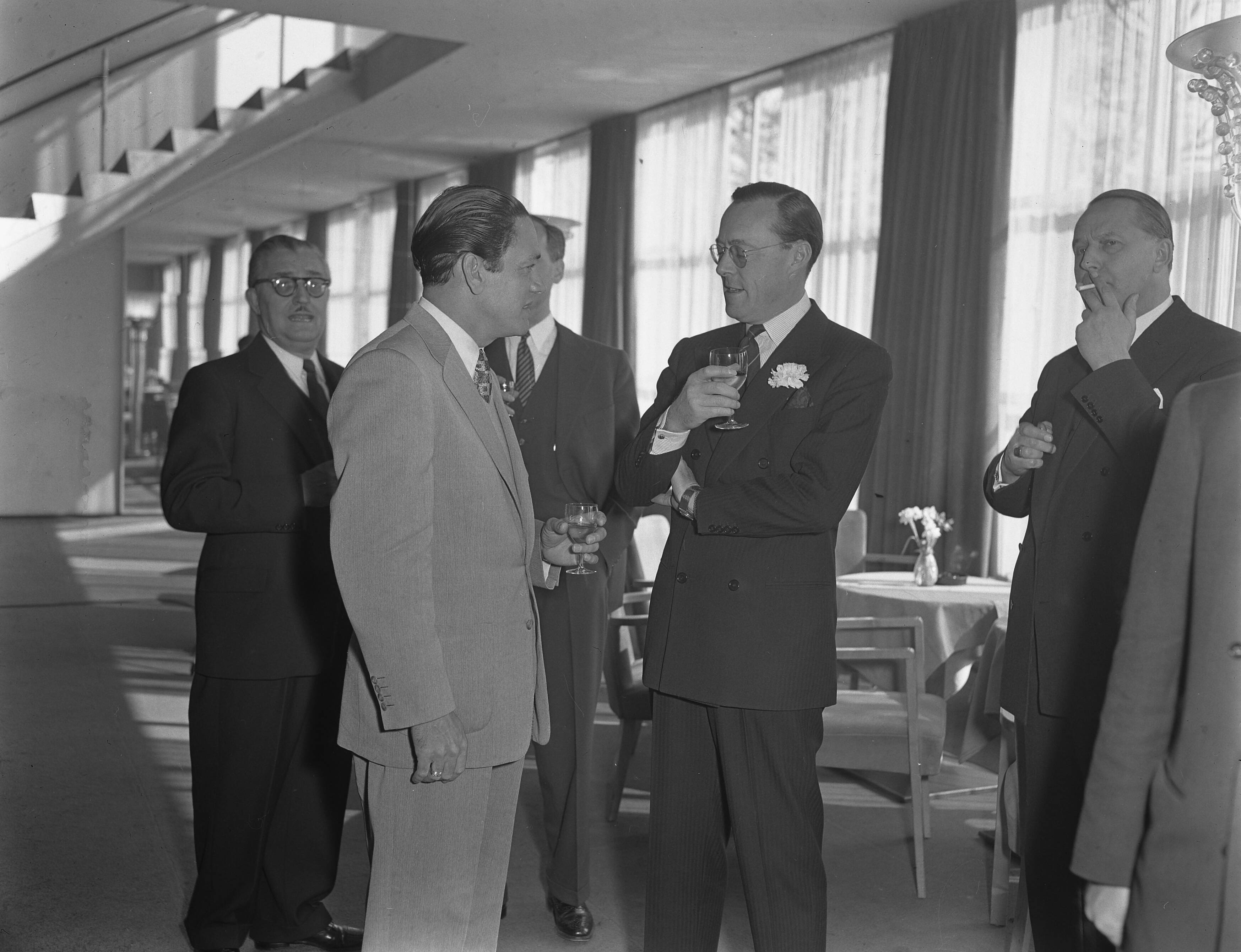 Fotocollectie Anefo — 40 jarig bestaan van de Jaarbeurs Utrecht. Prins Bernhard houdt herdenkingsrede — Foto: Pot, Harry / Anefo. Licentie: Set B: Rechtenvrij / Publiek Domein. Bron: Nationaal Archief. http://hdl.handle.net/10648/a9447f62-d0b4-102d-bcf8-003048976d84