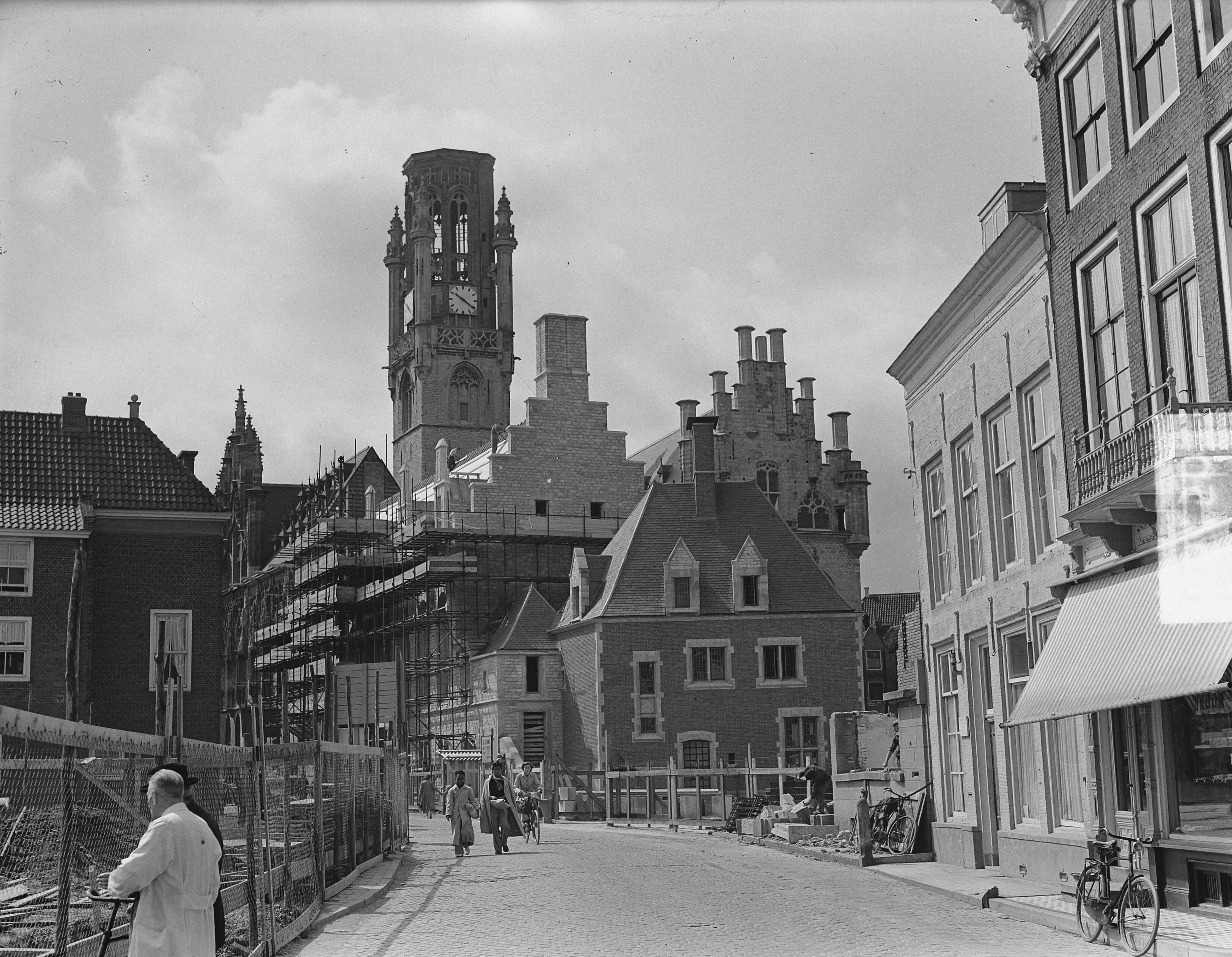Fotocollectie Anefo — Stadhuis Middelburg — Foto: Pot, Harry / Anefo. Licentie: Set B: Rechtenvrij / Publiek Domein. Bron: Nationaal Archief. http://hdl.handle.net/10648/a8ec5526-d0b4-102d-bcf8-003048976d84