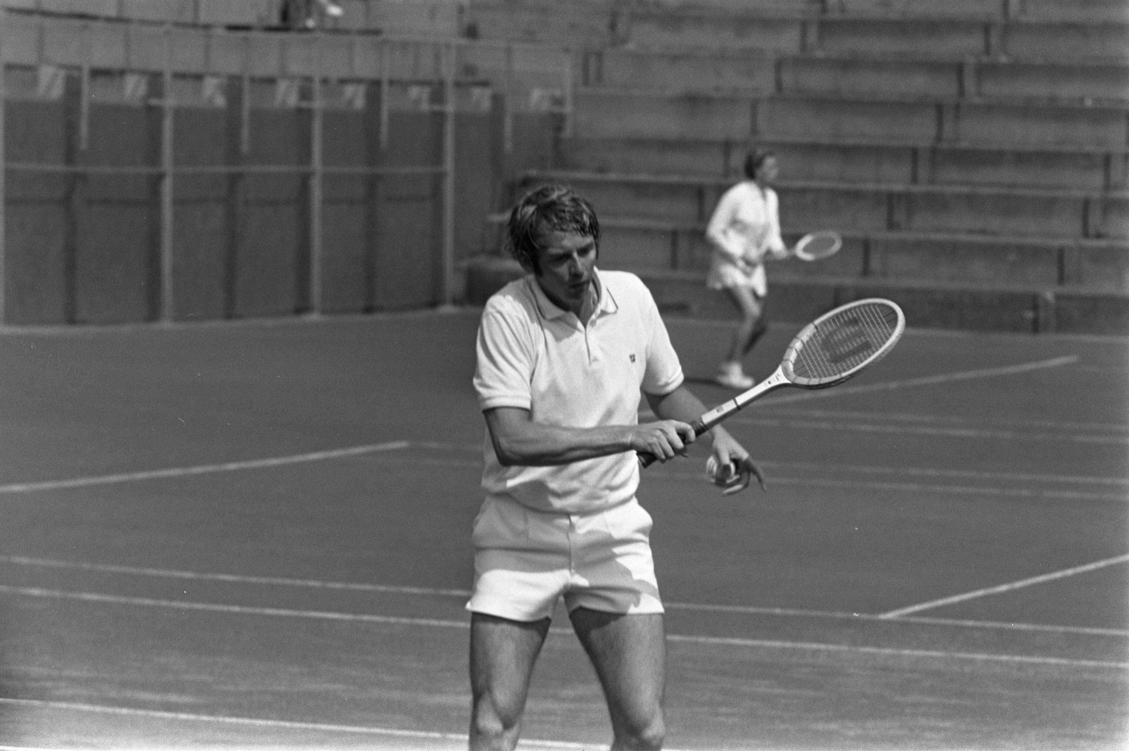 Fotocollectie Anefo — Nationale tenniskampioenschappen, Scheveningen; N. Fleury in aktie — Foto: Koch, Eric / Anefo. Licentie: Set B: Rechtenvrij / Publiek Domein. Bron: Nationaal Archief. http://hdl.handle.net/10648/ab9f5caa-d0b4-102d-bcf8-003048976d84