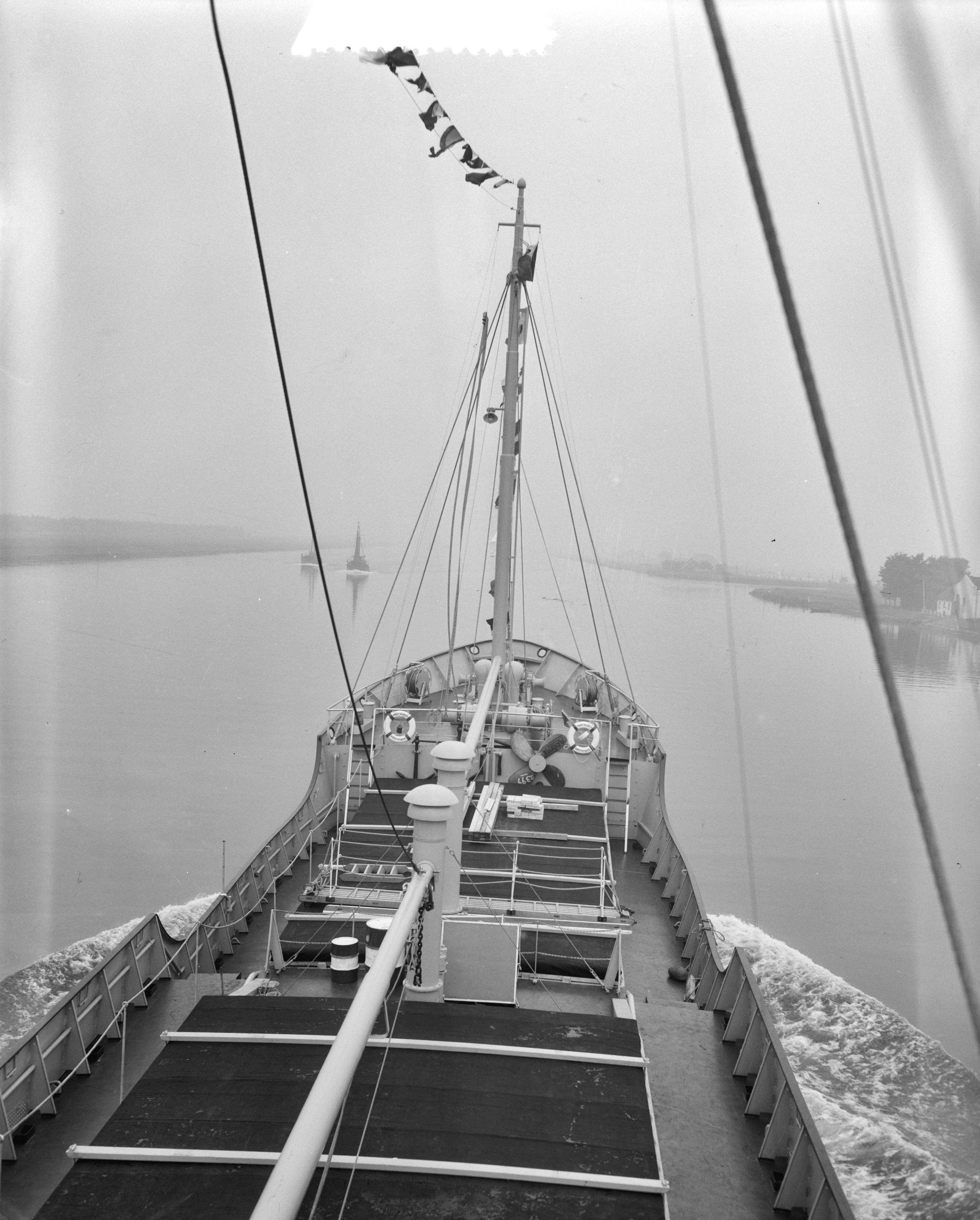 Fotocollectie Anefo — Proefvaart "Mary North" van N.V. Zaanlandse Scheepvaartmaatschappij Zaandam — Foto: Pot, Harry / Anefo. Licentie: Set B: Rechtenvrij / Publiek Domein. Bron: Nationaal Archief. http://hdl.handle.net/10648/a94be1bc-d0b4-102d-bcf8-003048976d84