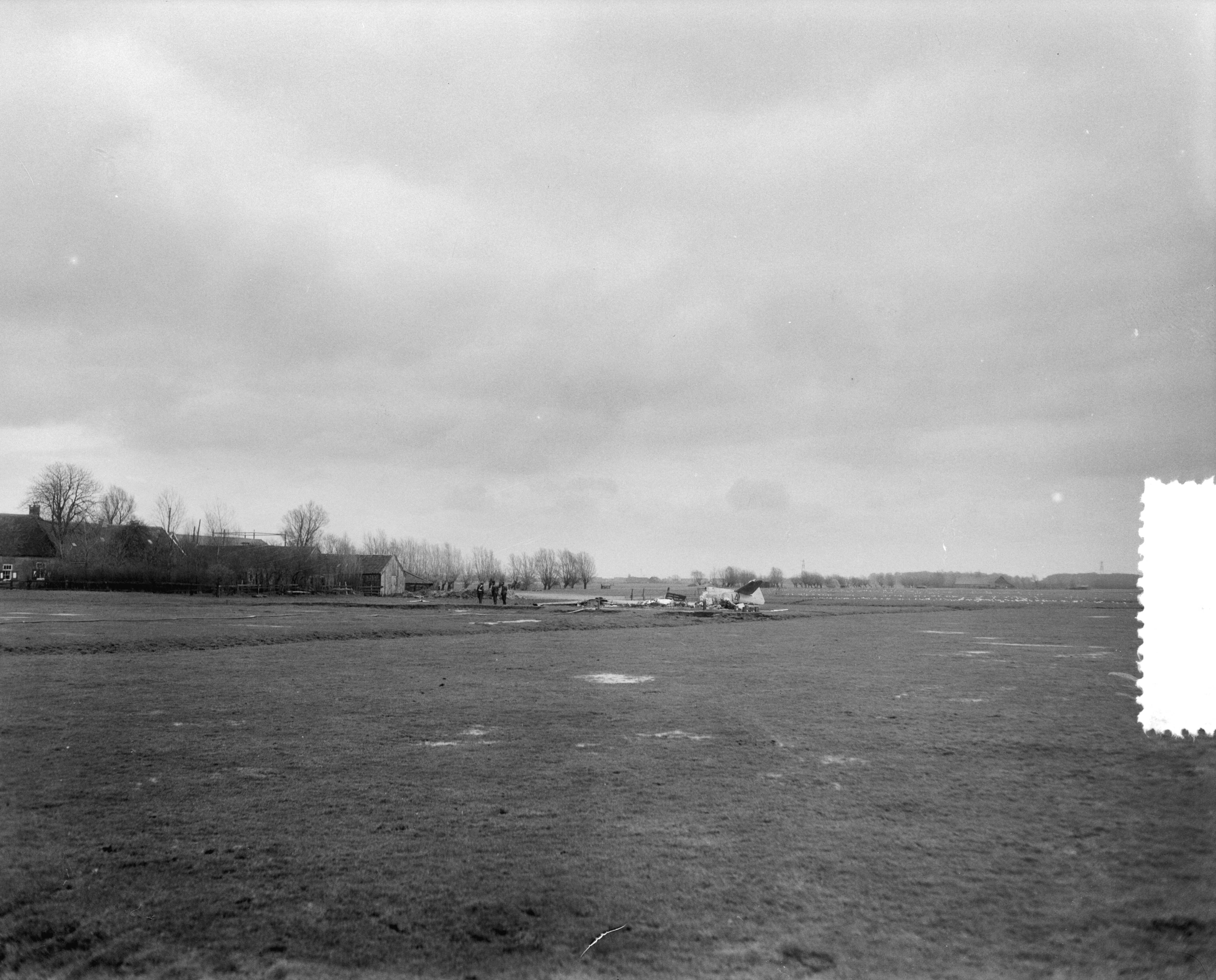 Fotocollectie Anefo — Vliegtuigongeluk. Fairey Firefly lesvliegtuig van de Marine Luchtvaardienst verongelukt te Wassenaar — Foto: Pot, Harry / Anefo. Licentie: Set B: Rechtenvrij / Publiek Domein. Bron: Nationaal Archief. http://hdl.handle.net/10648/a95816c6-d0b4-102d-bcf8-003048976d84