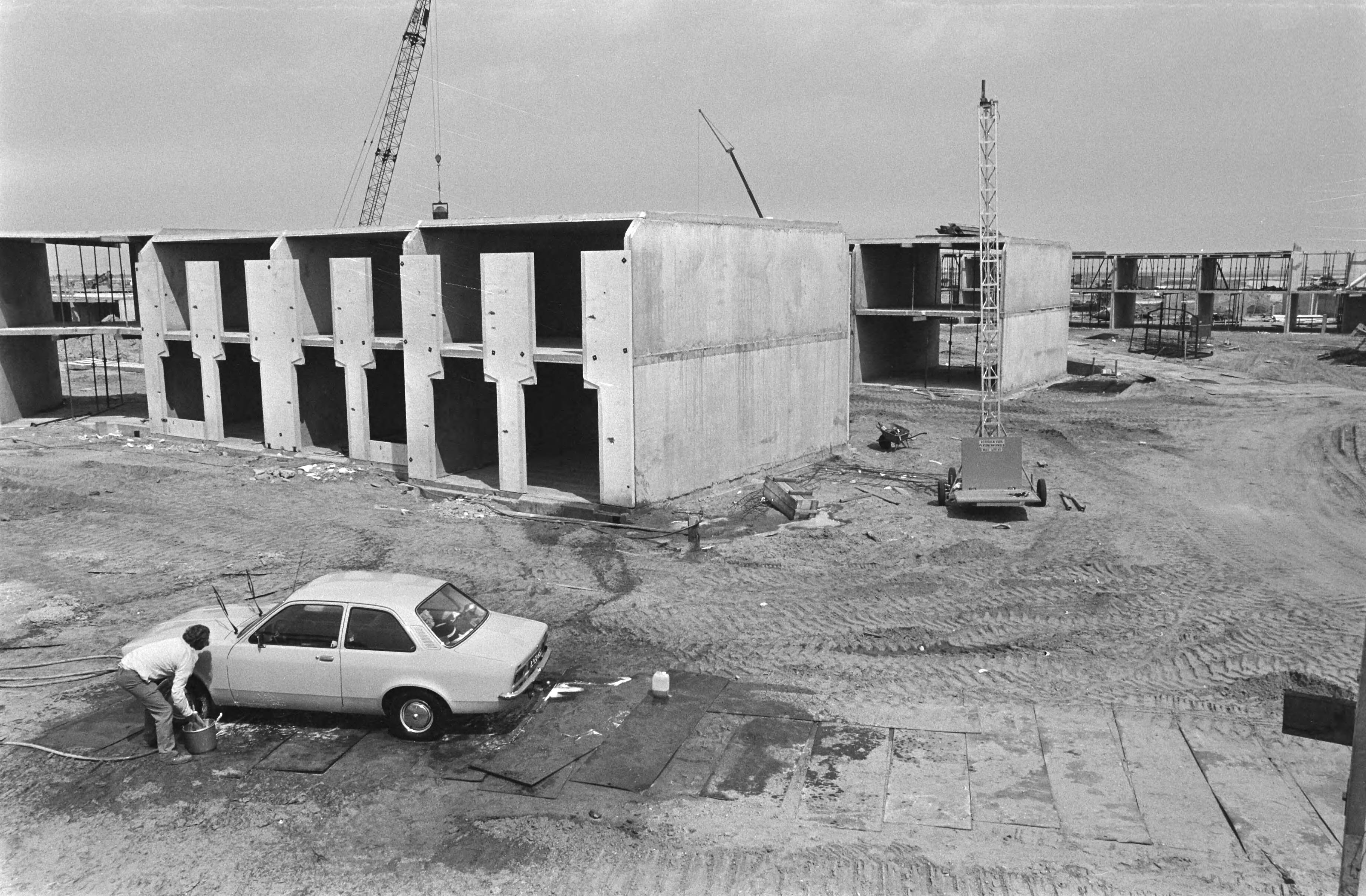 Fotocollectie Anefo — Bouw Almere, bouw Almere — Foto: Mieremet, Rob / Anefo. Licentie: Set B: Rechtenvrij / Publiek Domein. Bron: Nationaal Archief. http://hdl.handle.net/10648/ac839460-d0b4-102d-bcf8-003048976d84