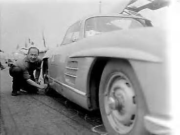 Fotocollectie Anefo — Negende Tulpenrallye. Snelheid opvoeren in Zandvoort — Foto: Pot, Harry / Anefo. Licentie: Set B: Rechtenvrij / Publiek Domein. Bron: Nationaal Archief. http://hdl.handle.net/10648/a95f1a02-d0b4-102d-bcf8-003048976d84