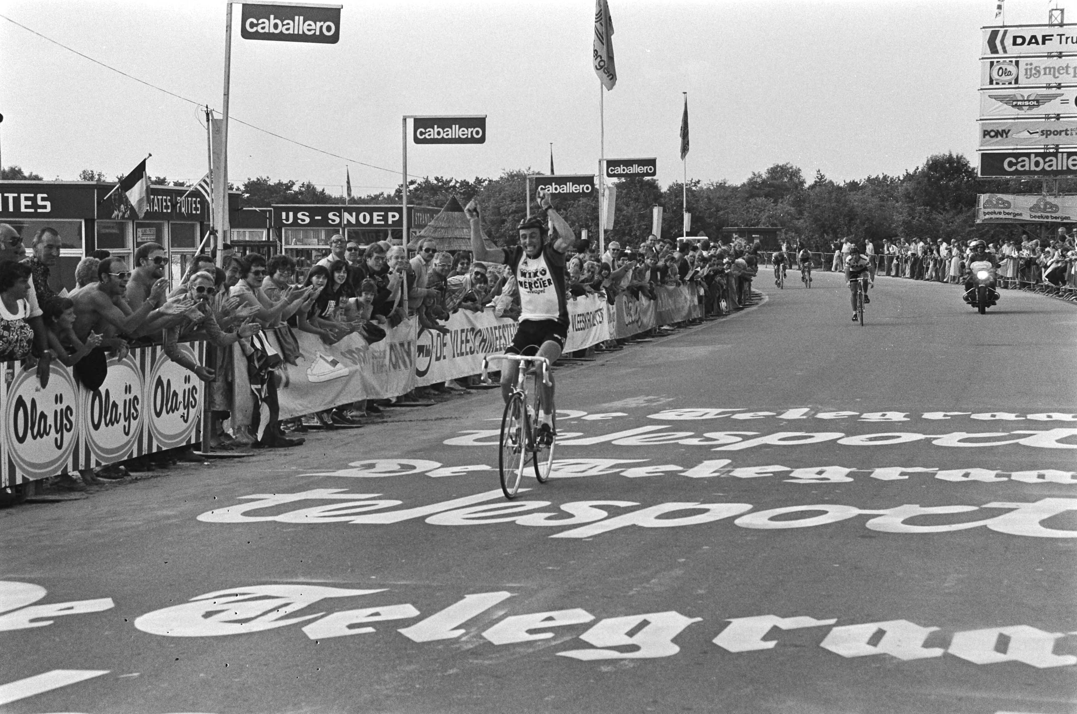 Profronde van Nederland 1979 — Joop Zoetemelk wint de laatste etappe — Foto: Dijk, Hans van / Anefo. Licentie: Set B: Rechtenvrij / Publiek Domein. Bron: Nationaal Archief. http://hdl.handle.net/10648/accf65e8-d0b4-102d-bcf8-003048976d84