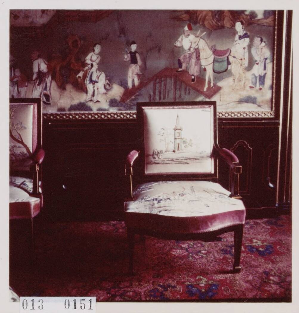 Paleis Huis ten Bosch te Den Haag — Interieur — Foto: Onbekend / RVD. Licentie: Set B: Rechtenvrij / Publiek Domein. Bron: Nationaal Archief. http://hdl.handle.net/10648/afa8d4de-d0b4-102d-bcf8-003048976d84