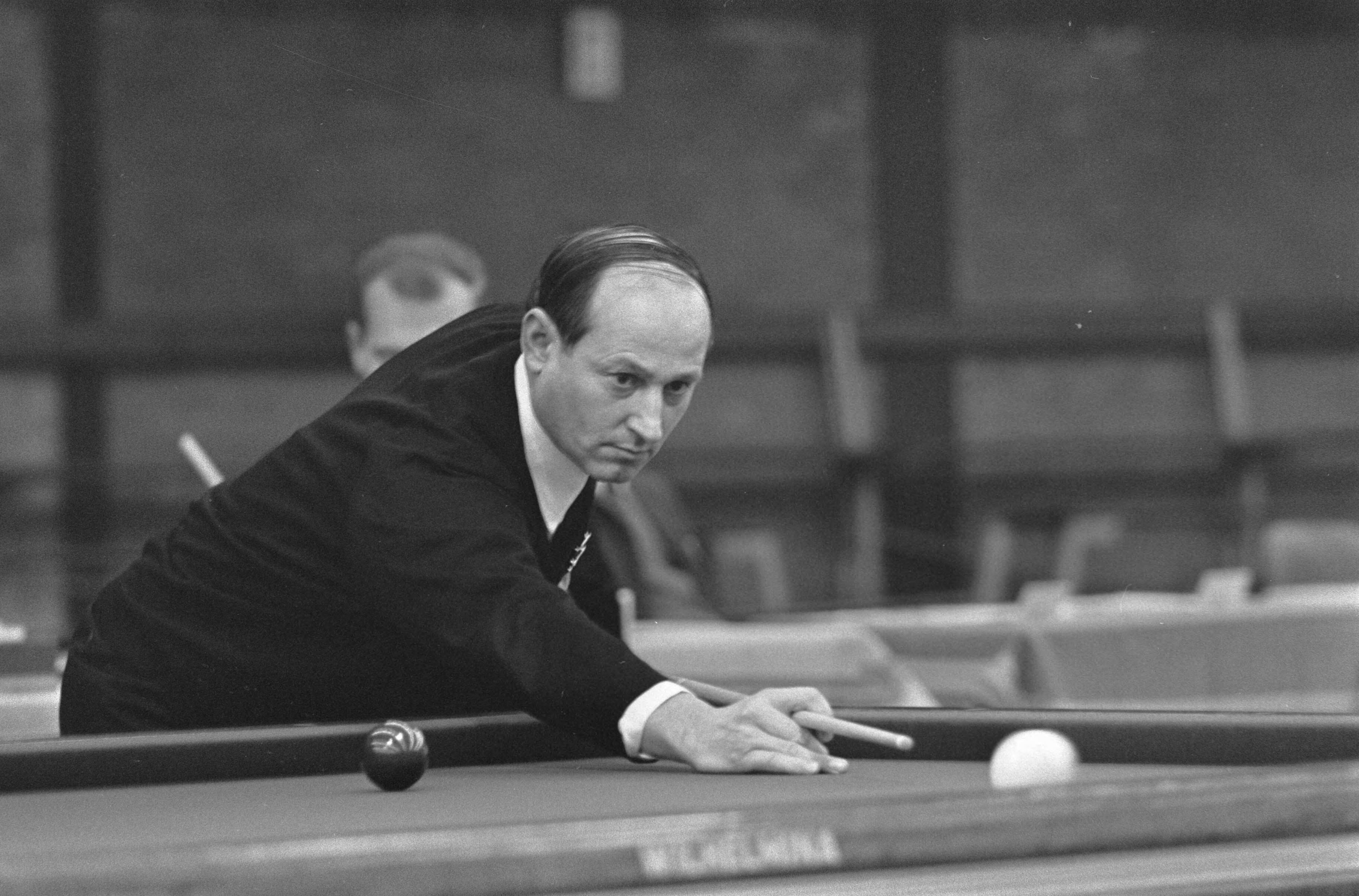 Fotocollectie Anefo — Europees Kampioenschap Driebanden in Den Haag nr. 16A : ?, nr. 17A : Jean Marty in aktie — Foto: Koch, Eric / Anefo. Licentie: Set B: Rechtenvrij / Publiek Domein. Bron: Nationaal Archief. http://hdl.handle.net/10648/ab5b2abc-d0b4-102d-bcf8-003048976d84