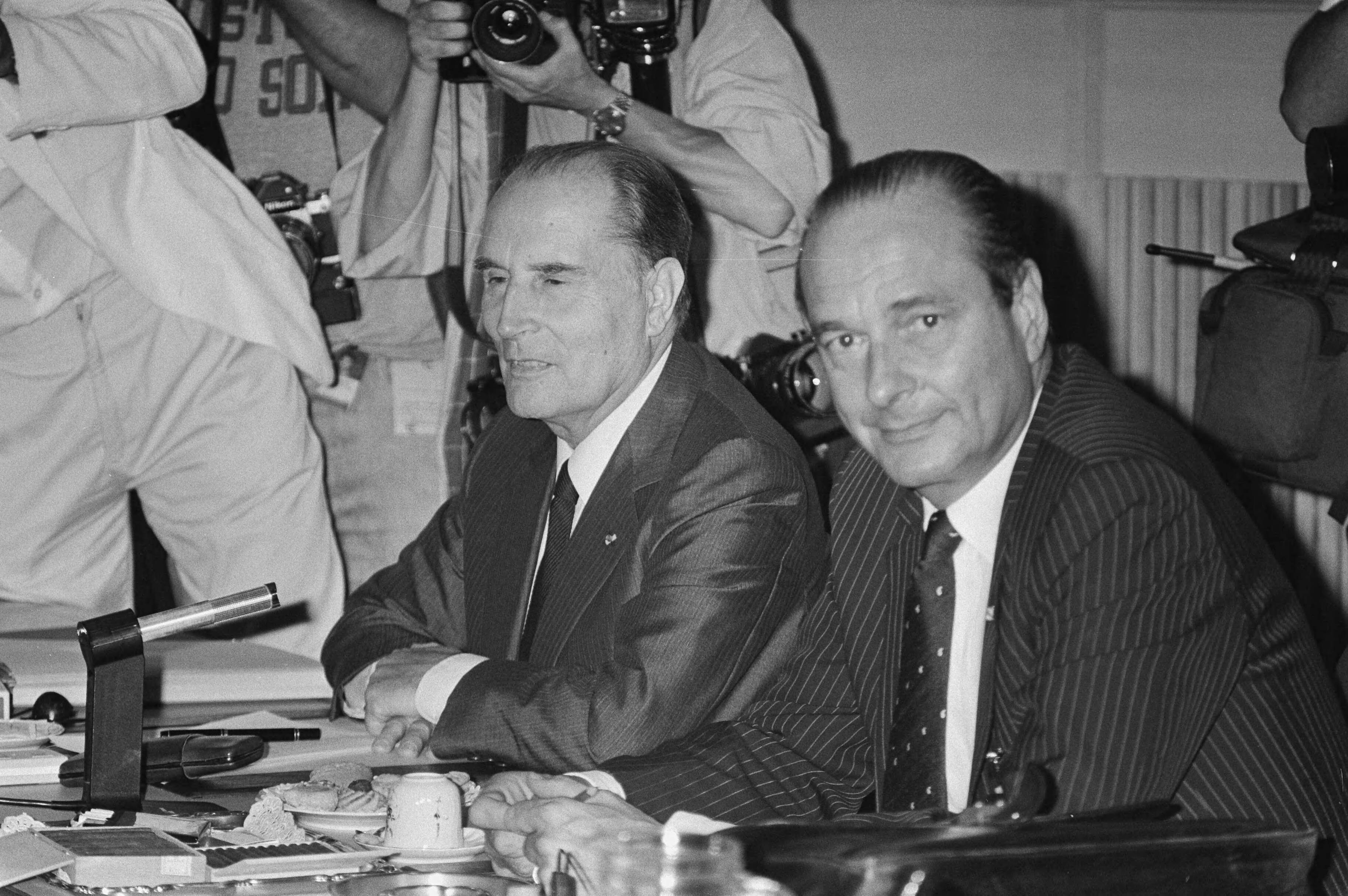 Fotocollectie Anefo — EEG-top in Den Haag : vergadering ministers van Buitenlandse Zaken ; vergadering regeringsleiders, premier Thatcher ( nr. 24 ) — Foto: Molendijk, Bart / Anefo. Licentie: Set B: Rechtenvrij / Publiek Domein. Bron: Nationaal Archief. http://hdl.handle.net/10648/ad54ddb8-d0b4-102d-bcf8-003048976d84