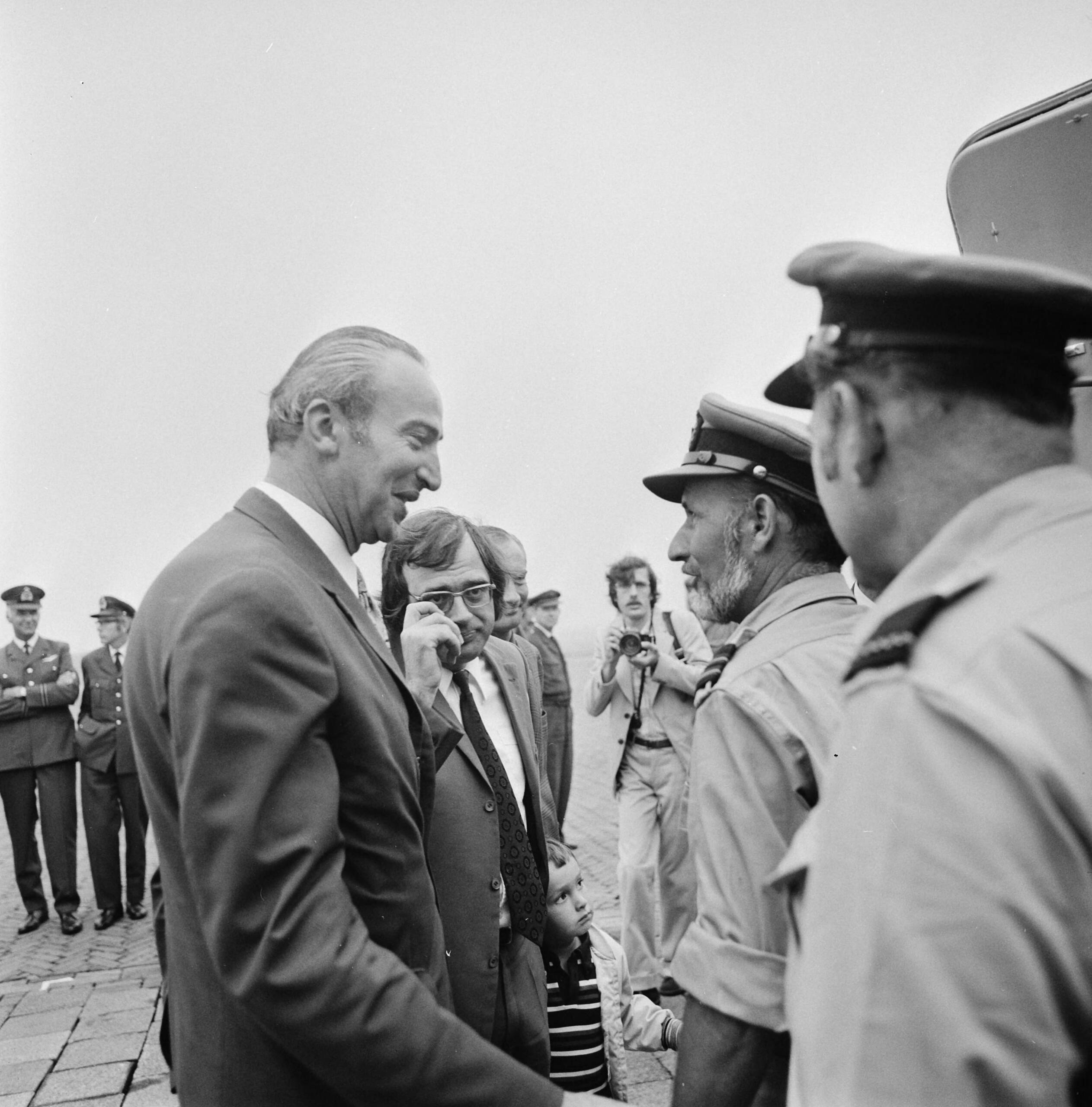 Fotocollectie Anefo — Fokker Friendship vertrekt van Soesterberg naar Dakar om hulp te bieden bij vervoer van hulpgoederen in zgn. Sahel-landen — Foto: Mieremet, Rob / Anefo. Licentie: Set B: Rechtenvrij / Publiek Domein. Bron: Nationaal Archief. http://hdl.handle.net/10648/ac311974-d0b4-102d-bcf8-003048976d84