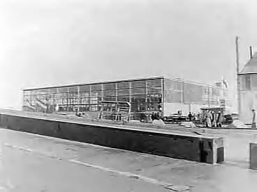 Fotocollectie Anefo — Opening nieuwe werf Zaanlandse Scheepsbouw Maatschappij te Zaandam — Foto: Bilsen, Joop van / Anefo. Licentie: Set B: Rechtenvrij / Publiek Domein. Bron: Nationaal Archief. http://hdl.handle.net/10648/a96f6f60-d0b4-102d-bcf8-003048976d84