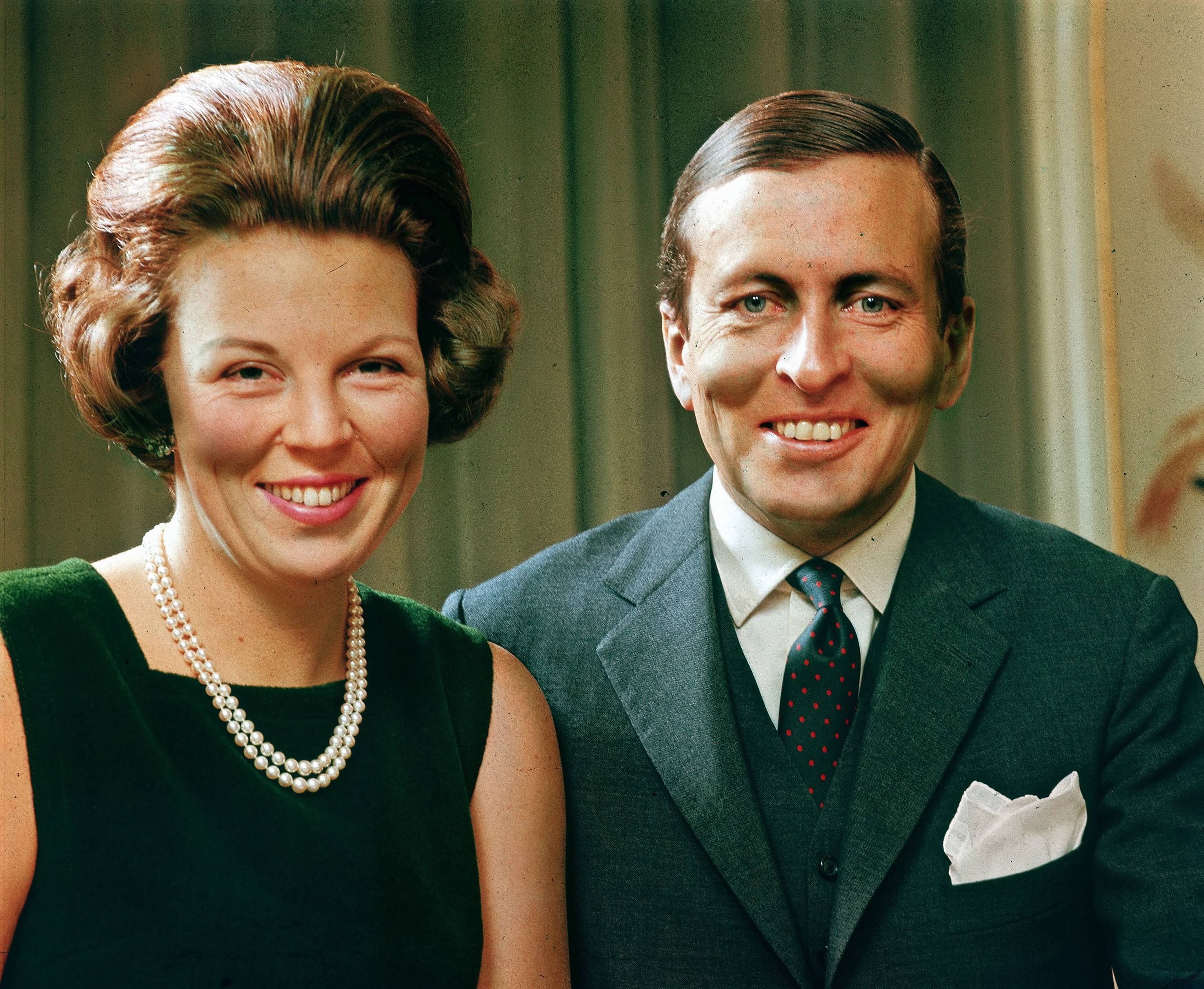 Fotocollectie RVD / Koninklijk Huis — Prinses Beatrix en Claus von Amsberg op Kasteel Drakensteyn — Foto: Koot, Max / RVD. Licentie: Set B: Rechtenvrij / Publiek Domein. Bron: Nationaal Archief. http://hdl.handle.net/10648/afb0d08a-d0b4-102d-bcf8-003048976d84