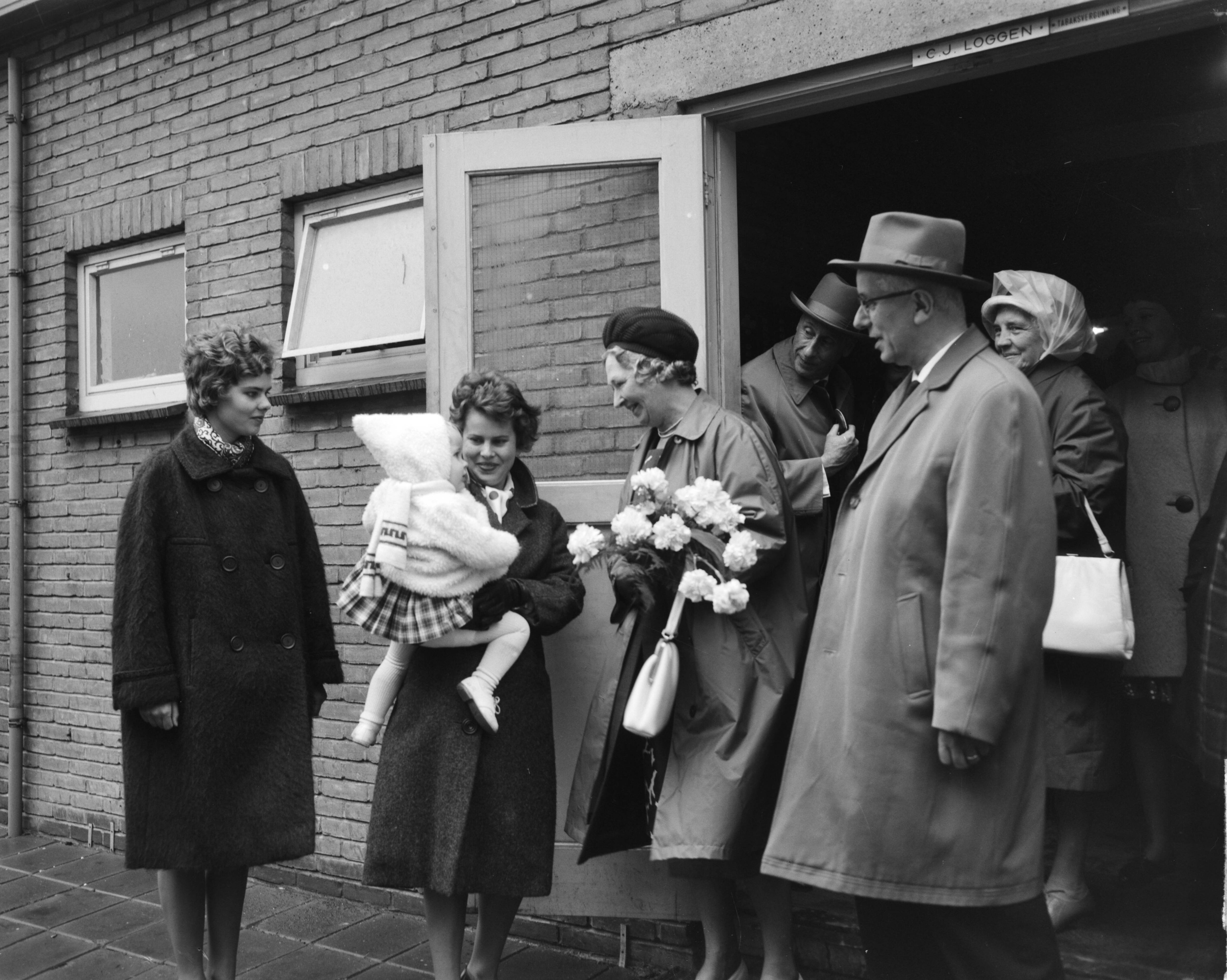 Fotocollectie Anefo — Opdracht Zaanlandse Scheepsbouw Maatschappij. Tewaterlating veerboot "Marsdiep" te Zaandam — Foto: Bilsen, Joop van / Anefo. Licentie: Set B: Rechtenvrij / Publiek Domein. Bron: Nationaal Archief. http://hdl.handle.net/10648/aa3635c8-d0b4-102d-bcf8-003048976d84