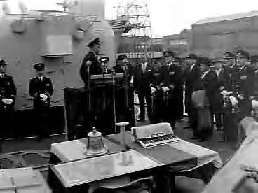 Fotocollectie Anefo — Indienststelling Hr. Ms. onderzeebootjager "Utrecht" bij de Koninklijke Maatschappij "De Schelde" te Vlissingen — Foto: Behrens, Herbert F. / Anefo. Licentie: Set B: Rechtenvrij / Publiek Domein. Bron: Nationaal Archief. http://hdl.handle.net/10648/a96b8508-d0b4-102d-bcf8-003048976d84