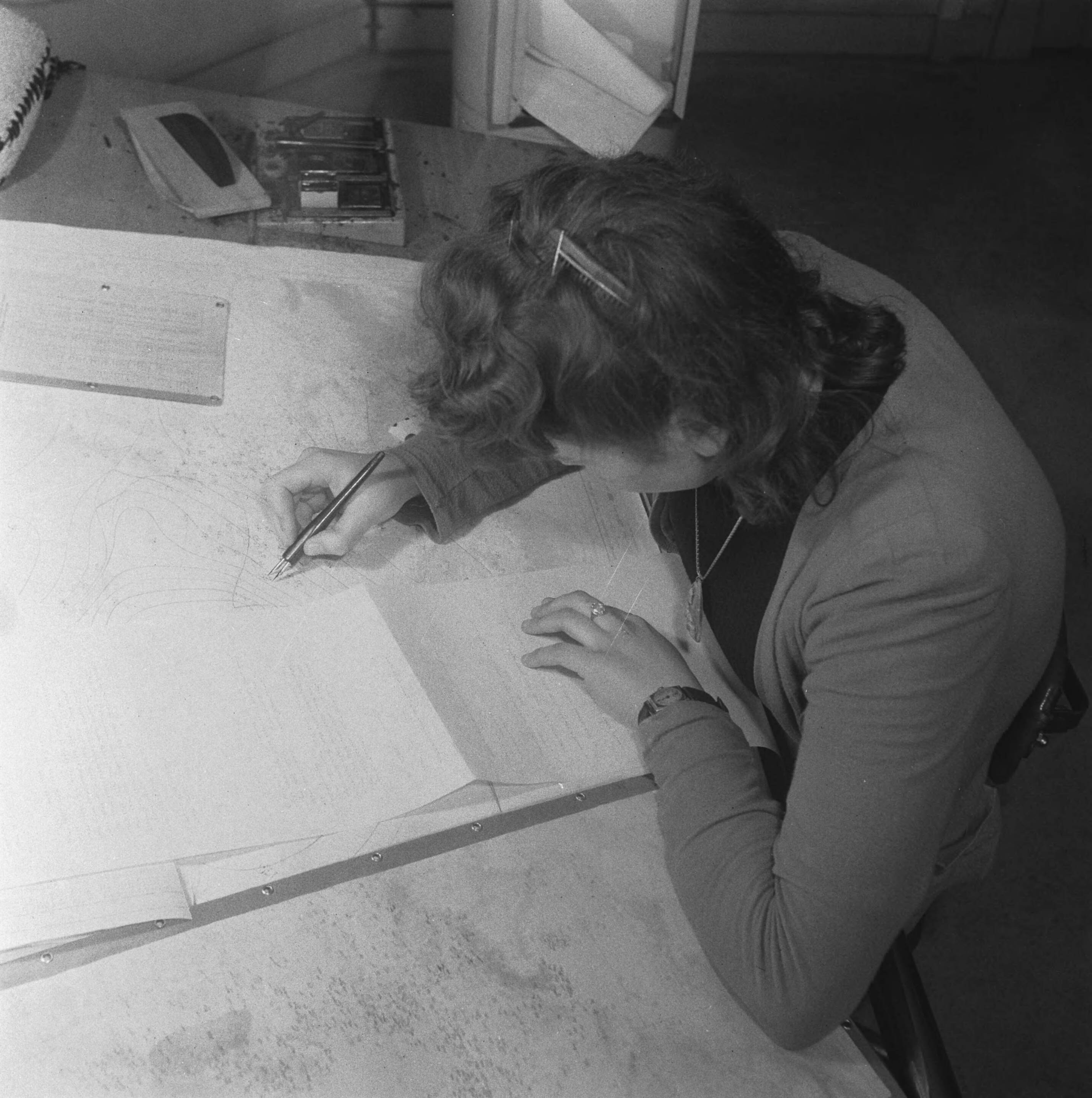 Fotocollectie Anefo — Meteorologisch Instituut te Den Bilt — Foto: Breijer, Charles / Anefo. Licentie: Set B: Rechtenvrij / Publiek Domein. Bron: Nationaal Archief. http://hdl.handle.net/10648/a89b1c6a-d0b4-102d-bcf8-003048976d84