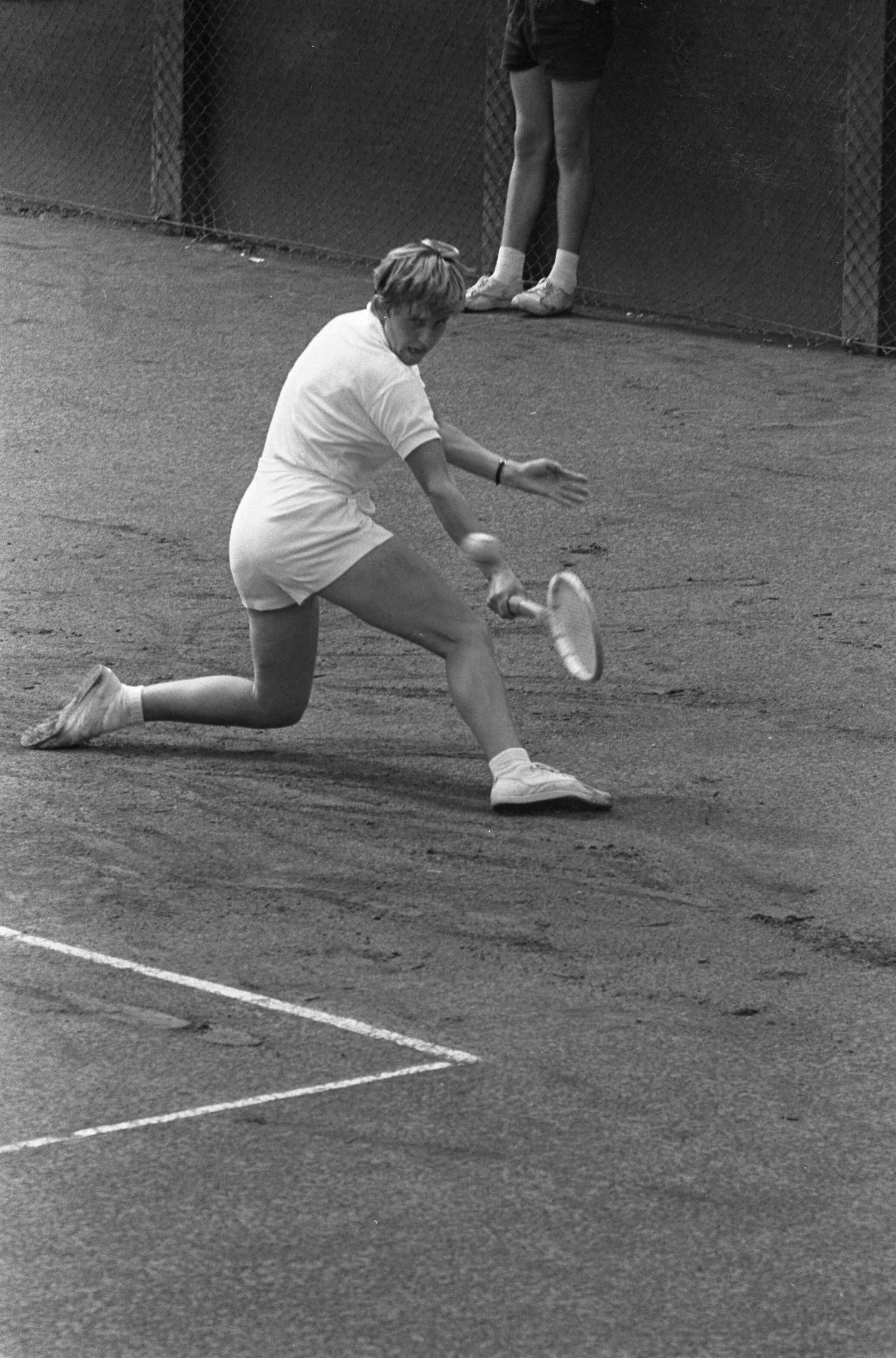 Fotocollectie Anefo — Nederlandse Tenniskampioenschappen Scheveningen. — Foto: Koch, Eric / Anefo. Licentie: Set B: Rechtenvrij / Publiek Domein. Bron: Nationaal Archief. http://hdl.handle.net/10648/ab230aba-d0b4-102d-bcf8-003048976d84