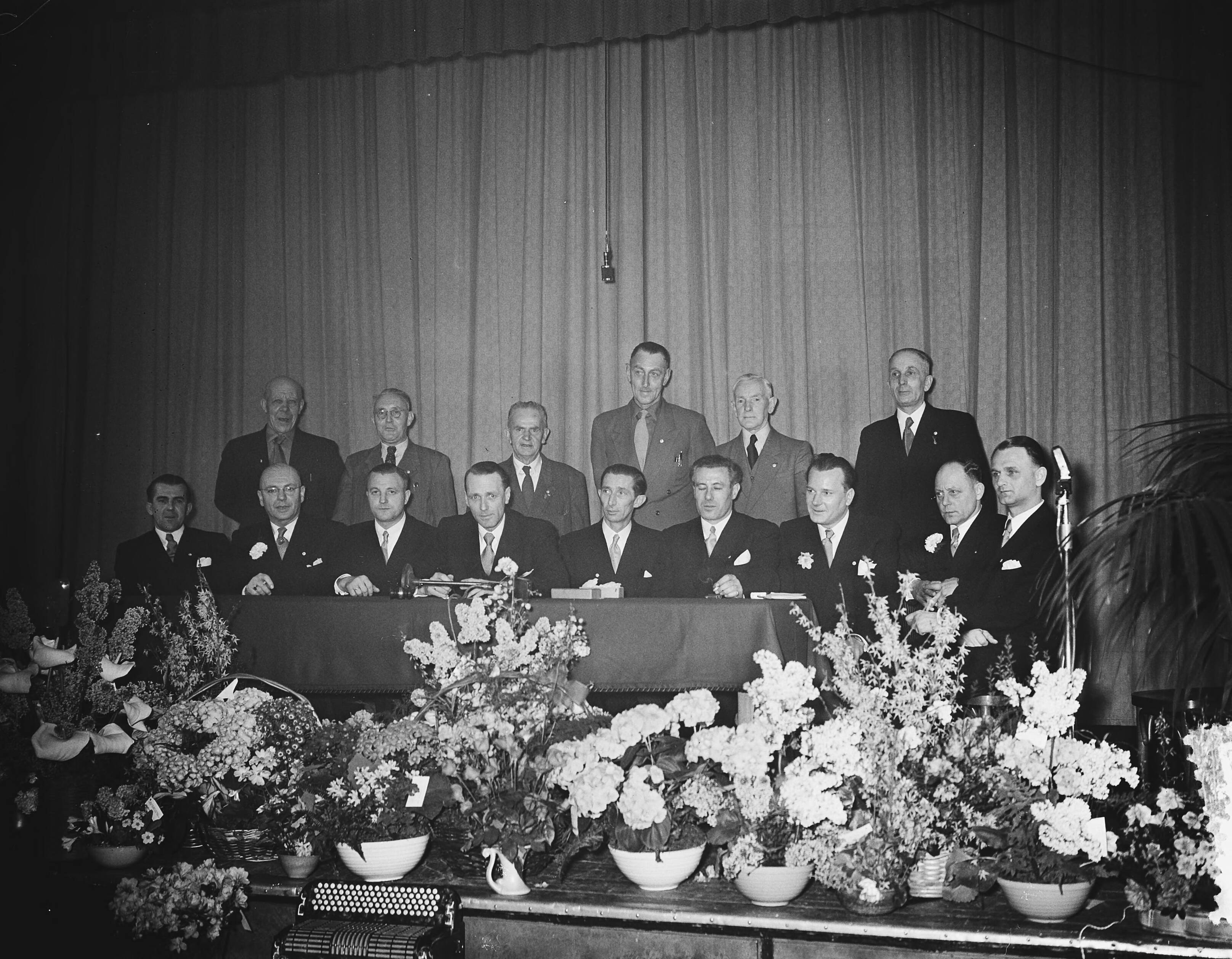 50-jarig jubileum van voetbalvereniging ZFC — Foto: Bilsen, Joop van / Anefo. — Licentie: Set B: Rechtenvrij / Publiek Domein. Bron: Nationaal Archief. http://hdl.handle.net/10648/a91f944a-d0b4-102d-bcf8-003048976d84