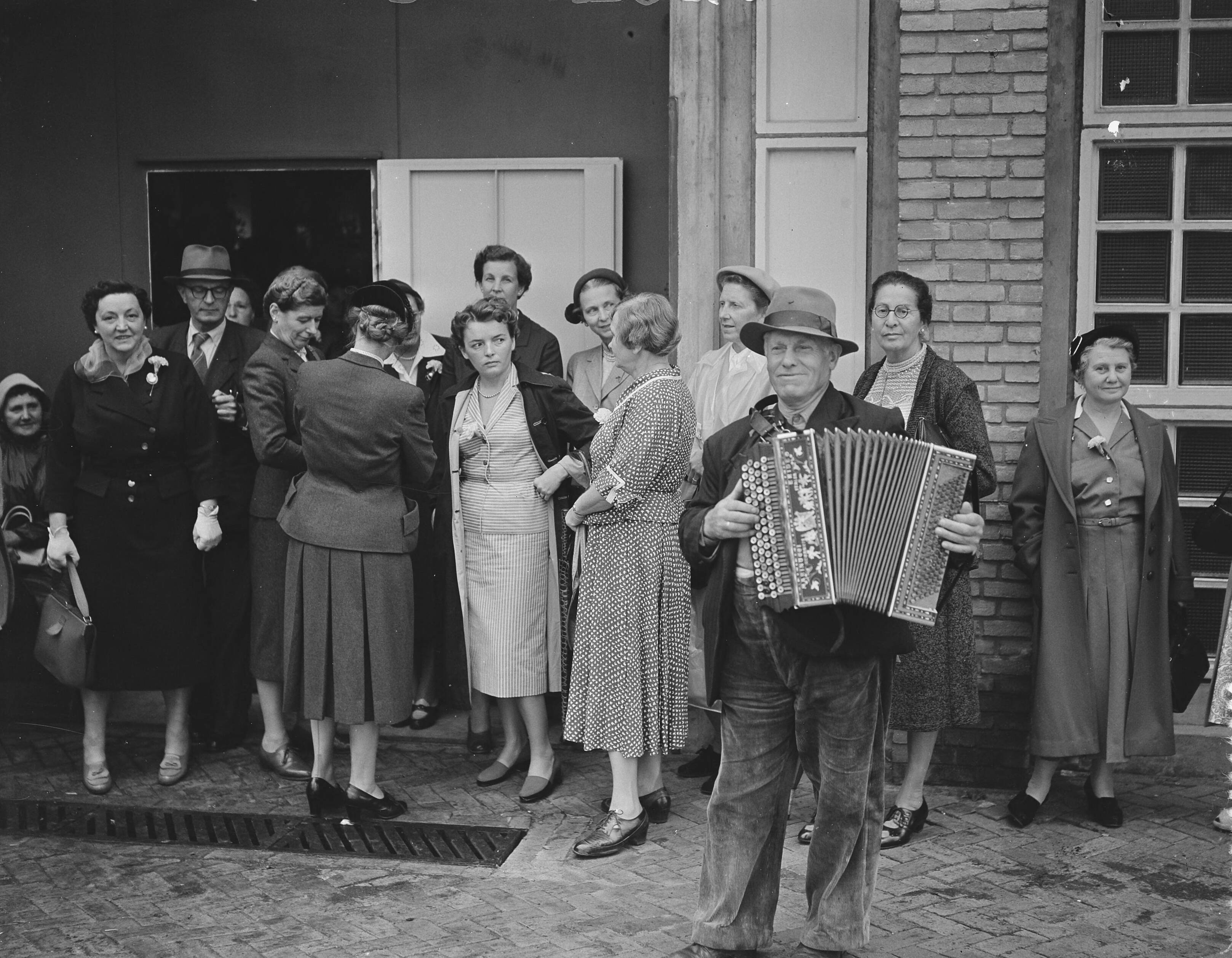 Fotocollectie Anefo — Congres van Assuradeuren te Den Haag — Foto: Bilsen, Joop van / Anefo. Licentie: Set B: Rechtenvrij / Publiek Domein. Bron: Nationaal Archief. http://hdl.handle.net/10648/a928f102-d0b4-102d-bcf8-003048976d84