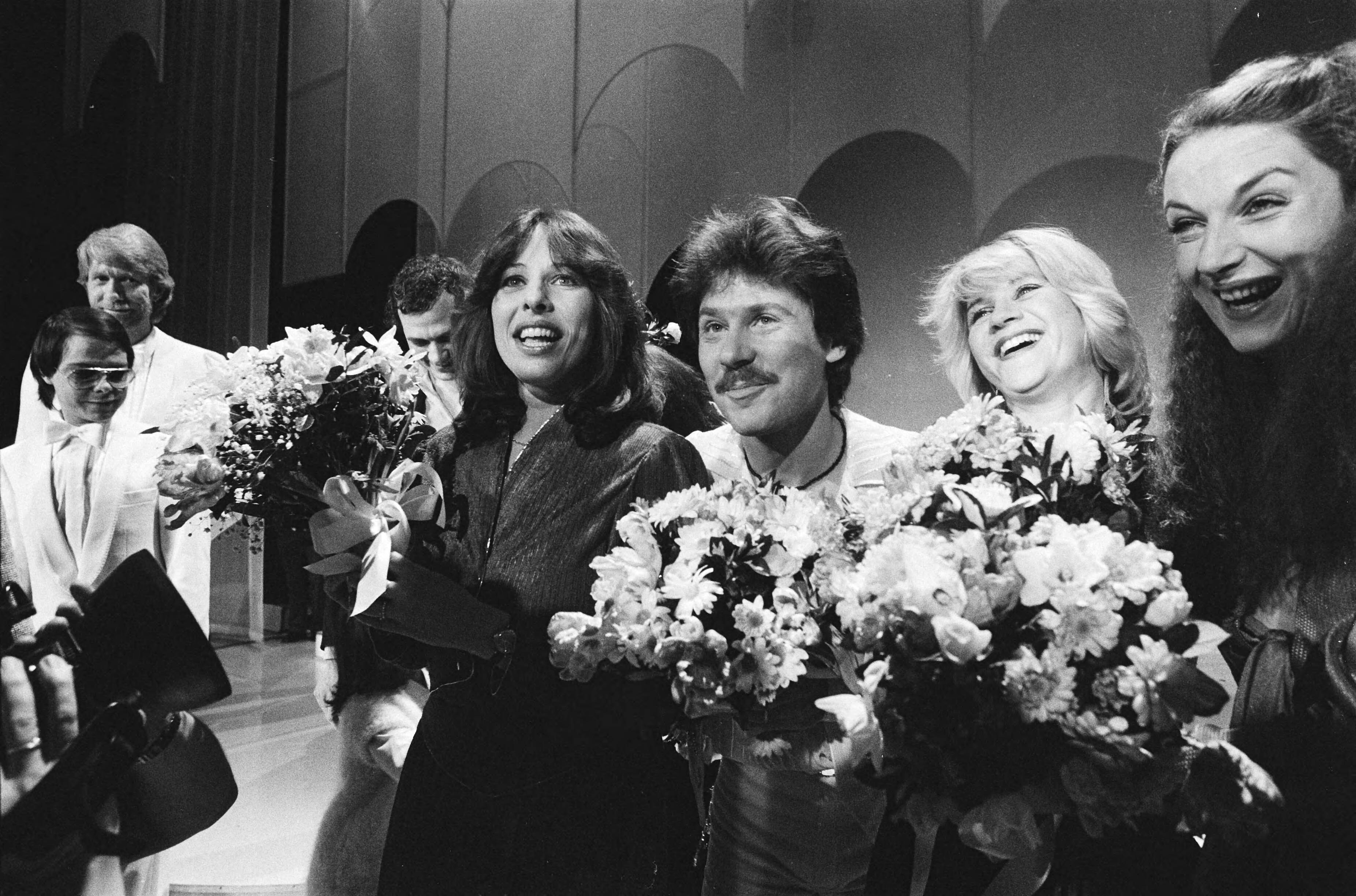 Fotocollectie Anefo — Nationale finale Eurovisie Songfestival in Circustheater in Scheveningen. Winnaar Bill van Dijk met het liedje "Jij en ik" — Foto: Dijk, Hans van / Anefo. Licentie: Set B: Rechtenvrij / Publiek Domein. Bron: Nationaal Archief. http://hdl.handle.net/10648/ad10f7ec-d0b4-102d-bcf8-003048976d84