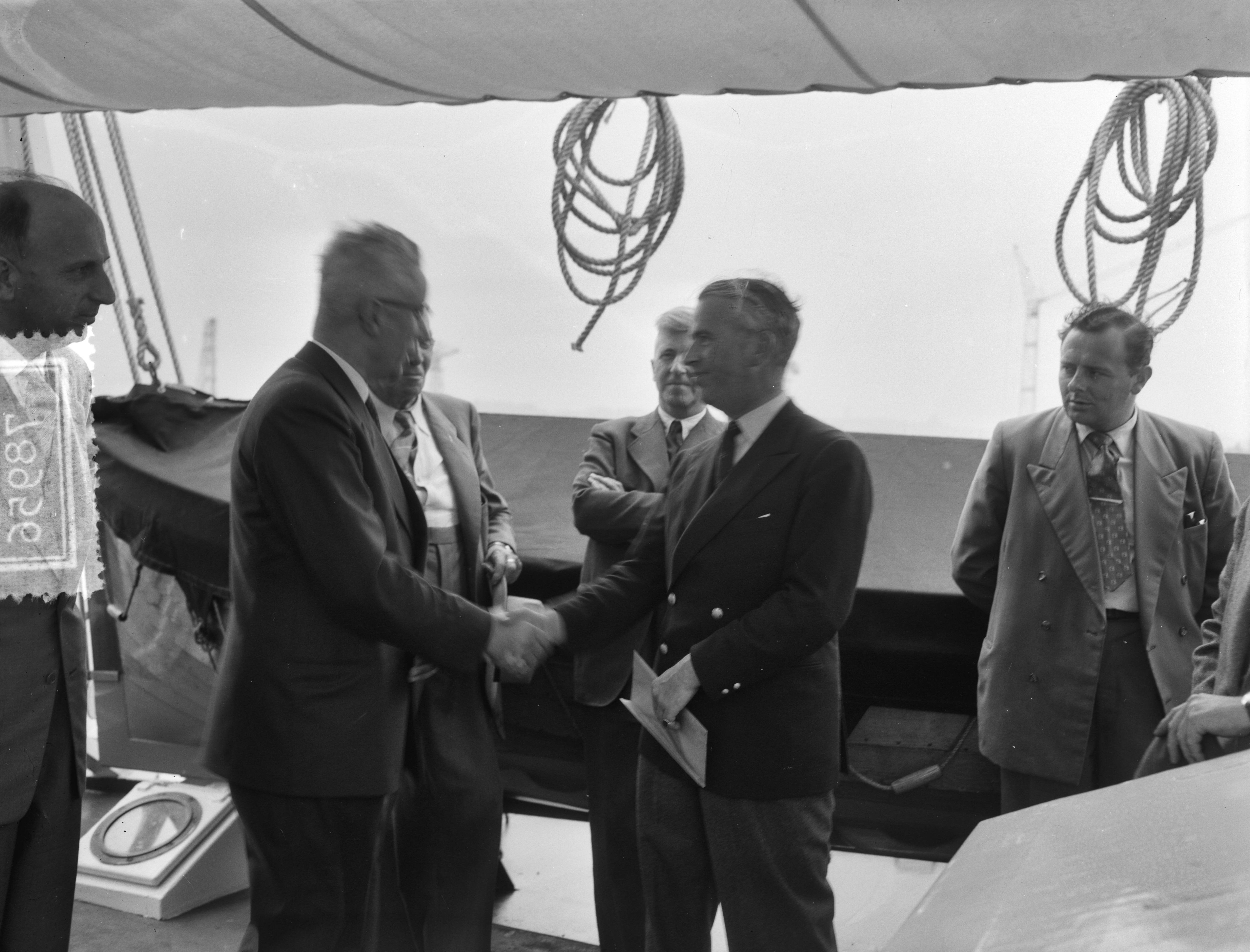Fotocollectie Anefo — Proefvaart "Mary North" van N.V. Zaanlandse Scheepvaartmaatschappij Zaandam — Foto: Pot, Harry / Anefo. Licentie: Set B: Rechtenvrij / Publiek Domein. Bron: Nationaal Archief. http://hdl.handle.net/10648/a94bdc76-d0b4-102d-bcf8-003048976d84