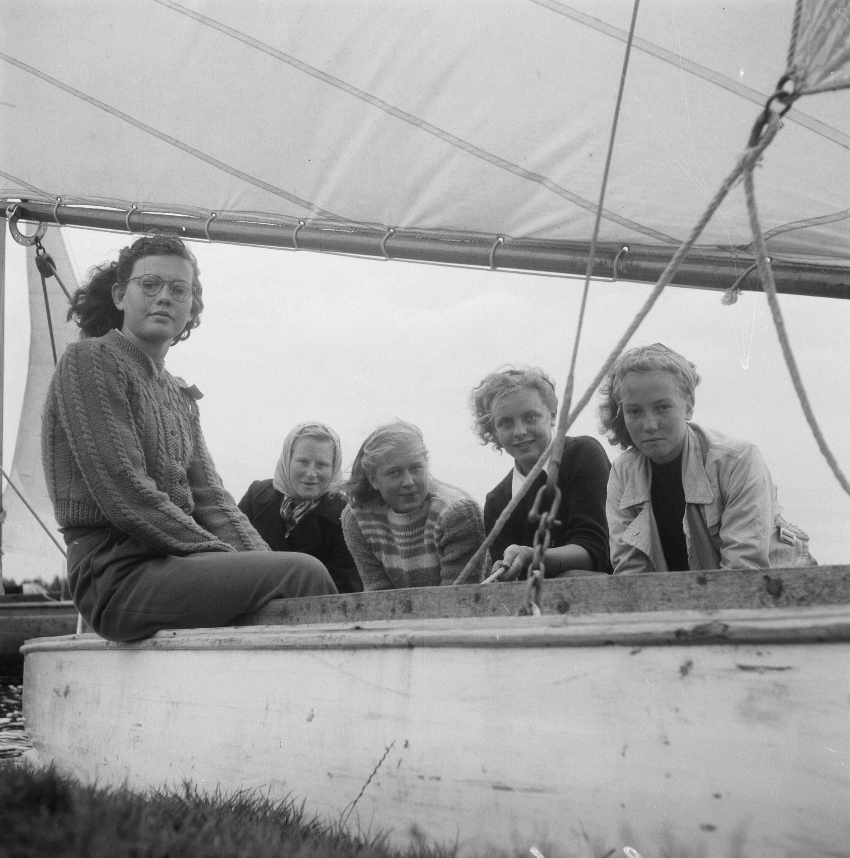 Fotocollectie Anefo — Kamp VCJC Vinkeveen — Foto: Noske, J.D. / Anefo. Licentie: Set B: Rechtenvrij / Publiek Domein. Bron: Nationaal Archief. http://hdl.handle.net/10648/a8bb6c9a-d0b4-102d-bcf8-003048976d84