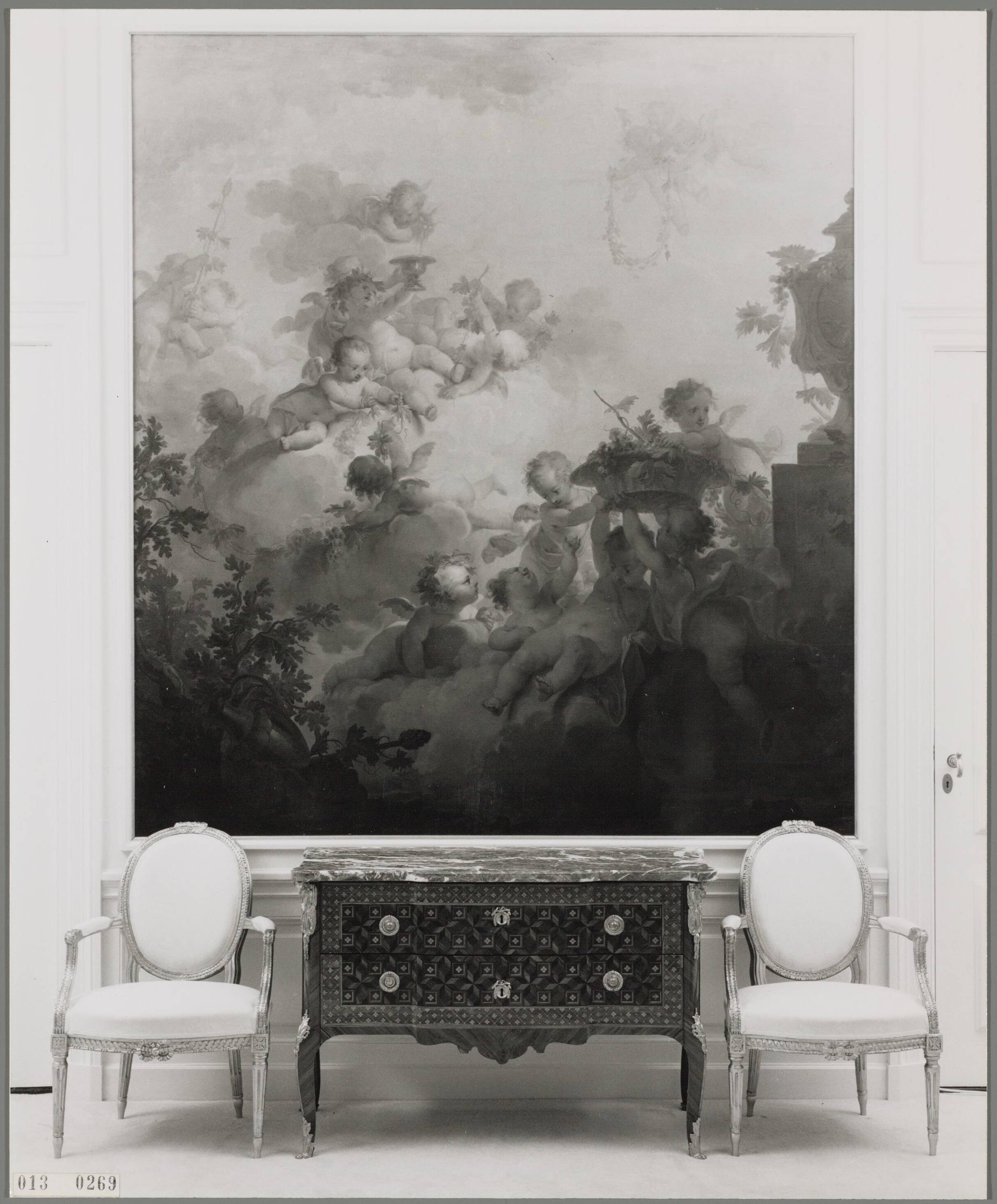 Paleis Huis ten Bosch te Den Haag — Zitkamer vorstenkwartier van de AA-kamer — Foto: Hofmeester, Bart / RVD. Licentie: Set B: Rechtenvrij / Publiek Domein. Bron: Nationaal Archief. http://hdl.handle.net/10648/afa87a5c-d0b4-102d-bcf8-003048976d84