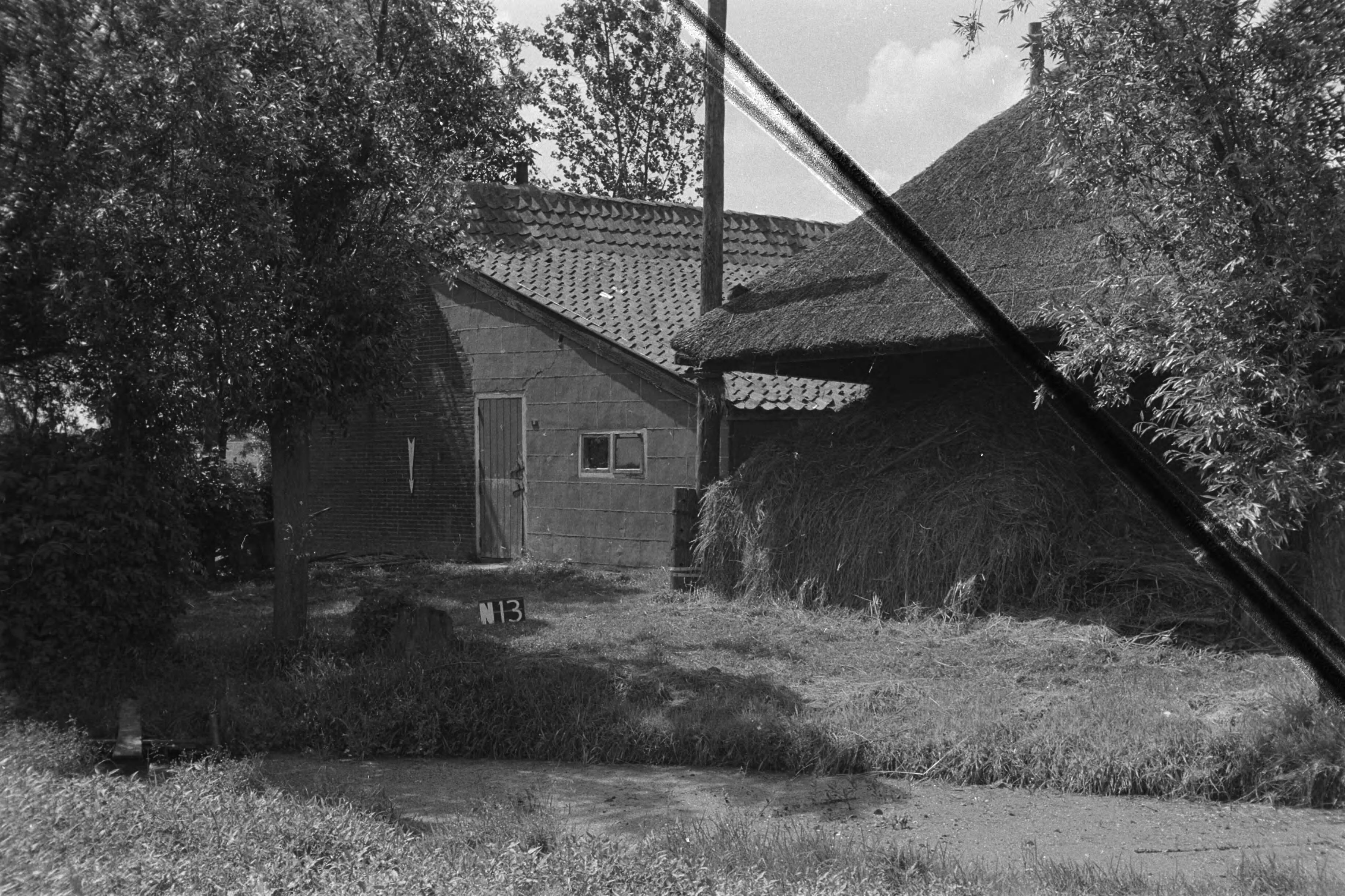 Vaste Punten Cultuurtechnische Dienst — Boerderij te Noorden of Nieuwkoop of Nieuwkoop (ruiverkaveling Zegveld) — Foto: Fotograaf Onbekend / Heidemij. Licentie: Set B: Rechtenvrij / Publiek Domein. Bron: Nationaal Archief. http://hdl.handle.net/10648/ae92a282-d0b4-102d-bcf8-003048976d84