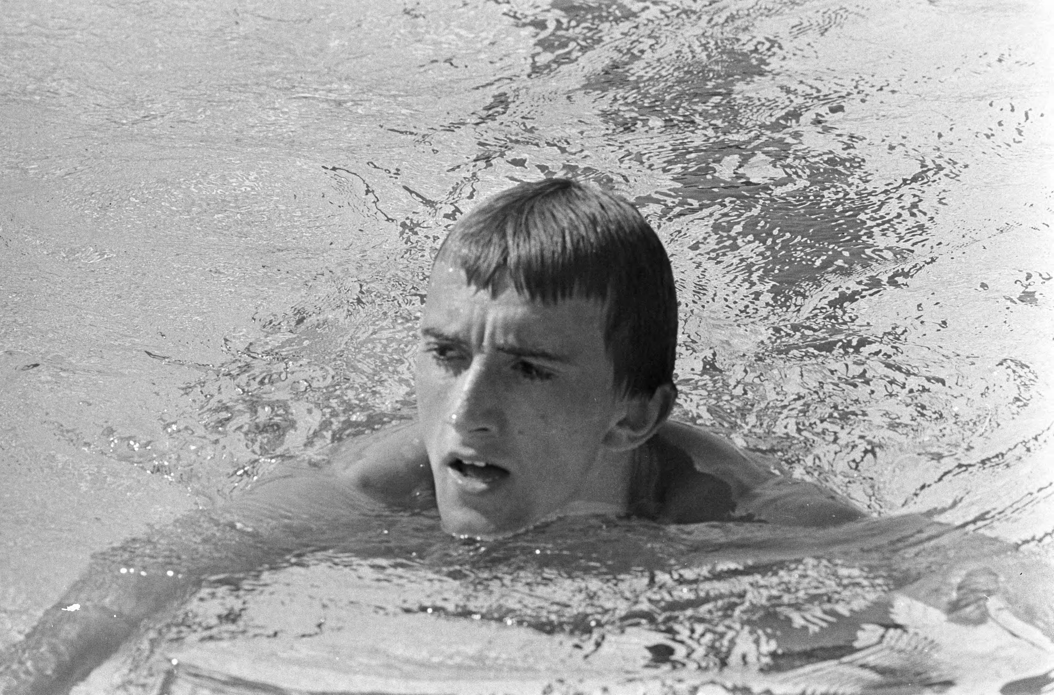 Fotocollectie Anefo — Europese Zwemkampioenschappen, Andrei Dunaev (Rusland) aktie — Foto: Kroon, Ron / Anefo. Licentie: Set B: Rechtenvrij / Publiek Domein. Bron: Nationaal Archief. http://hdl.handle.net/10648/aaf7b5ae-d0b4-102d-bcf8-003048976d84