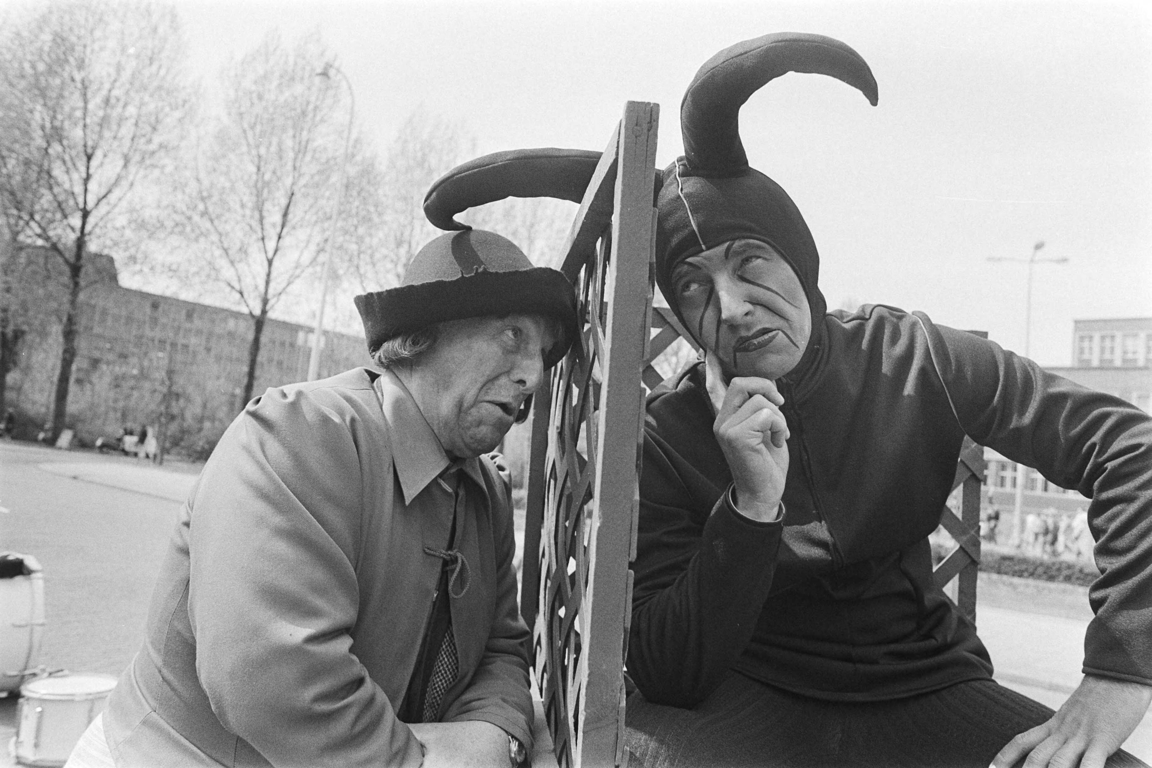 Fotocollectie Anefo — Groep Belgen uit Wingene houden optocht in Den Haag , de Belgen zijn beroemd om hun Brueghel-manifestaties — Foto: Bogaerts, Rob / Anefo. Licentie: Set B: Rechtenvrij / Publiek Domein. Bron: Nationaal Archief. http://hdl.handle.net/10648/ac9ad42c-d0b4-102d-bcf8-003048976d84