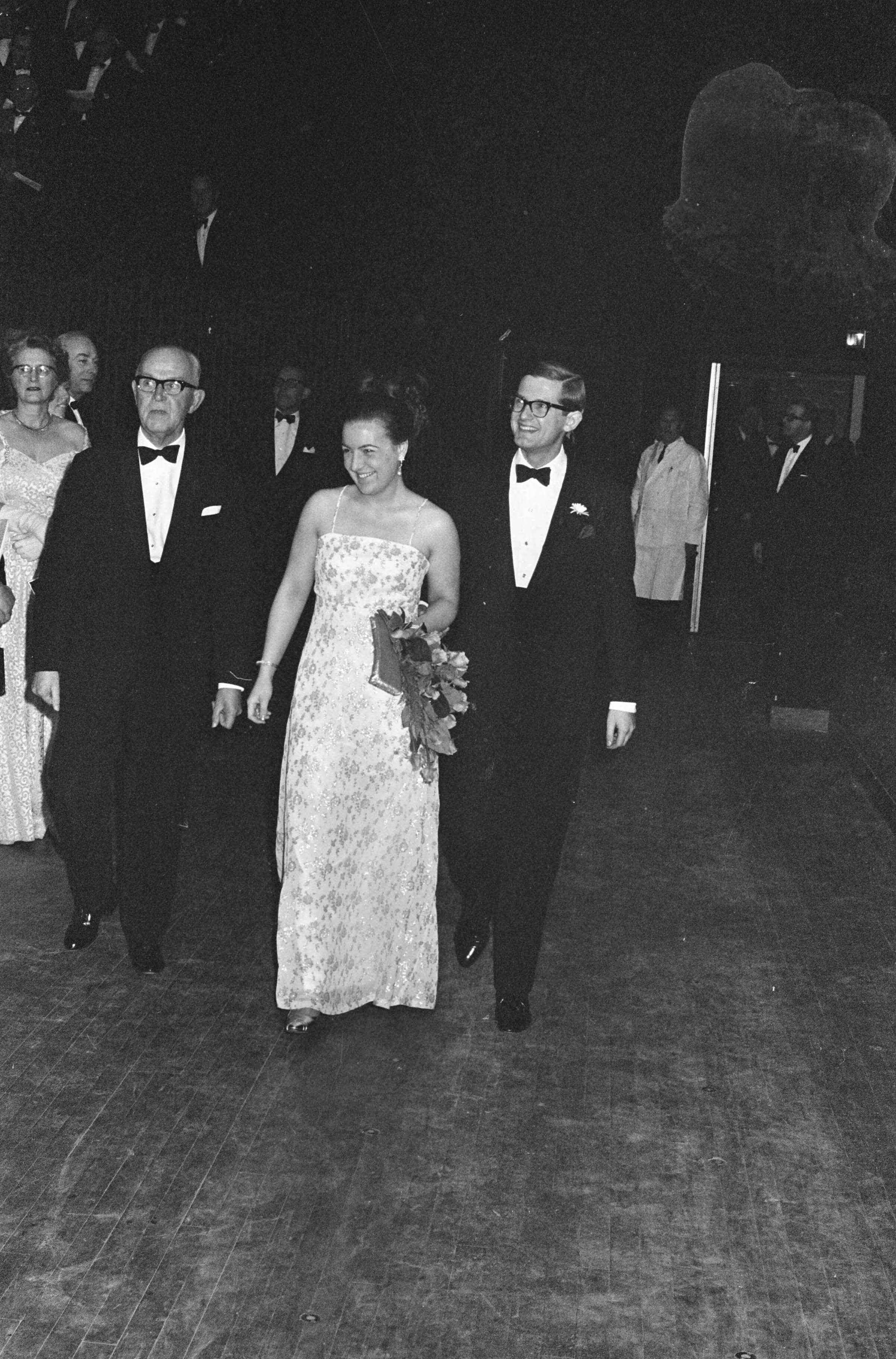 Fotocollectie Anefo — Feestelijke voorstelling in circusgebouw te Scheveningen, prinses Margriet en Pieter — Foto: Kroon, Ron / Anefo. Licentie: Set B: Rechtenvrij / Publiek Domein. Bron: Nationaal Archief. http://hdl.handle.net/10648/ab0b66ee-d0b4-102d-bcf8-003048976d84
