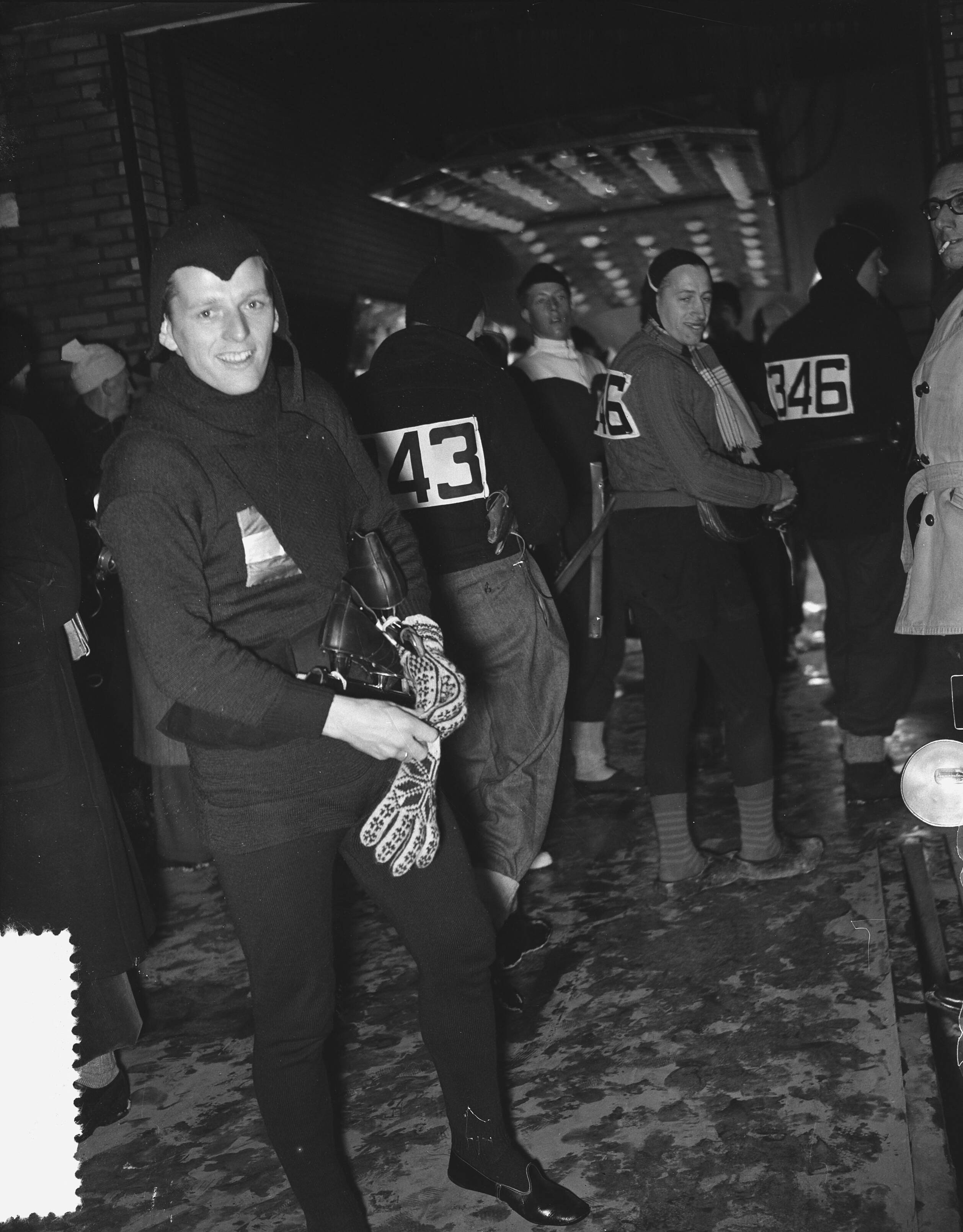 Fotocollectie Anefo — Elfstedentocht. Start Leeuwarden, Jeen van de Berg — Foto: Bilsen, Joop van / Anefo. Licentie: Set B: Rechtenvrij / Publiek Domein. Bron: Nationaal Archief. http://hdl.handle.net/10648/a9430e2a-d0b4-102d-bcf8-003048976d84