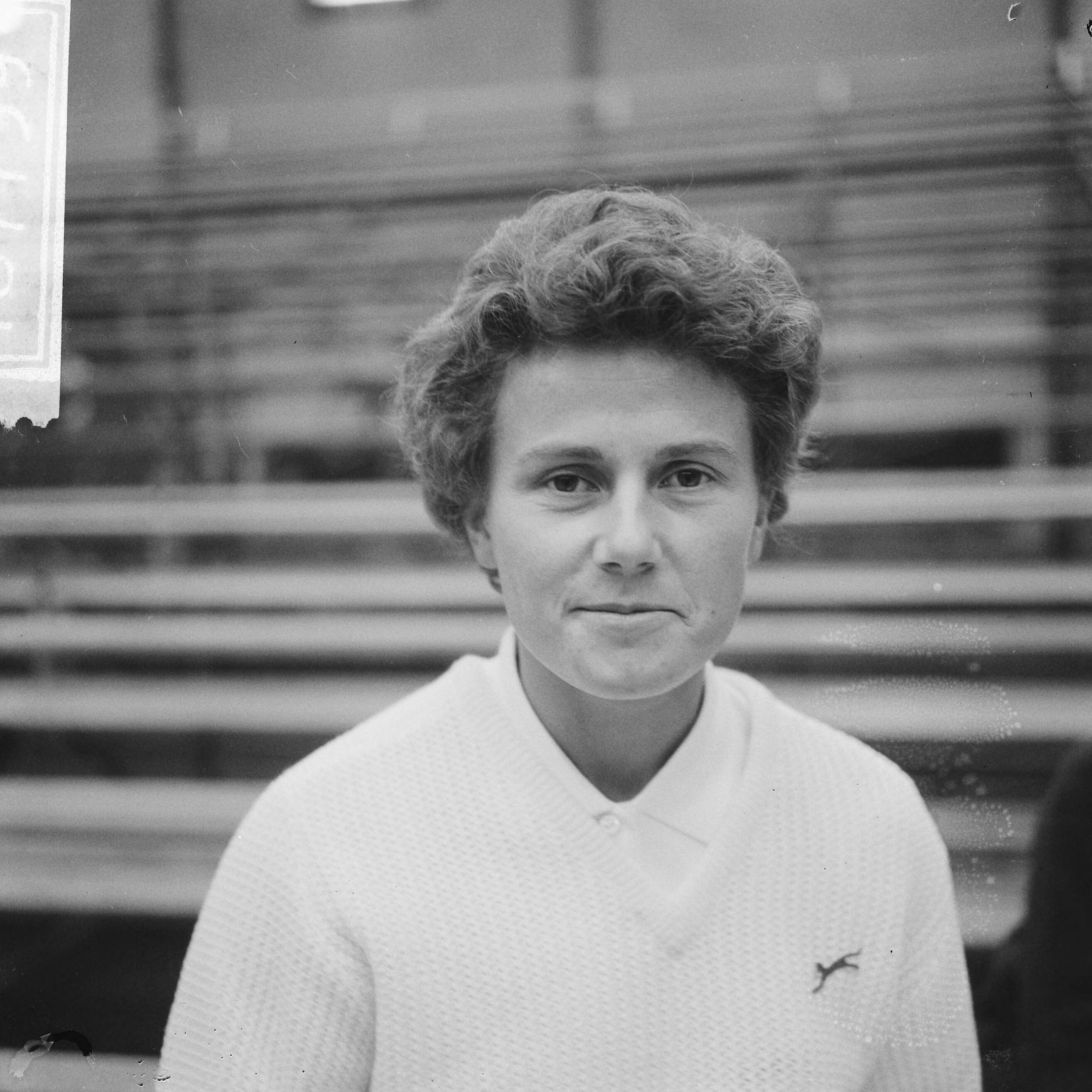 Fotocollectie Anefo — Internationale Badminton kampioenschappen te Haarlem — Foto: Nijs, Jac. de / Anefo. Licentie: Set B: Rechtenvrij / Publiek Domein. Bron: Nationaal Archief. http://hdl.handle.net/10648/aada96fe-d0b4-102d-bcf8-003048976d84