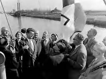 Fotocollectie Anefo — Proefvaart m.s. "Geertruid Margaretha" van de Zaanlandse Scheepsbouw Maatschappij — Foto: Rossem, Wim van / Anefo. Licentie: Set B: Rechtenvrij / Publiek Domein. Bron: Nationaal Archief. http://hdl.handle.net/10648/a96c349e-d0b4-102d-bcf8-003048976d84