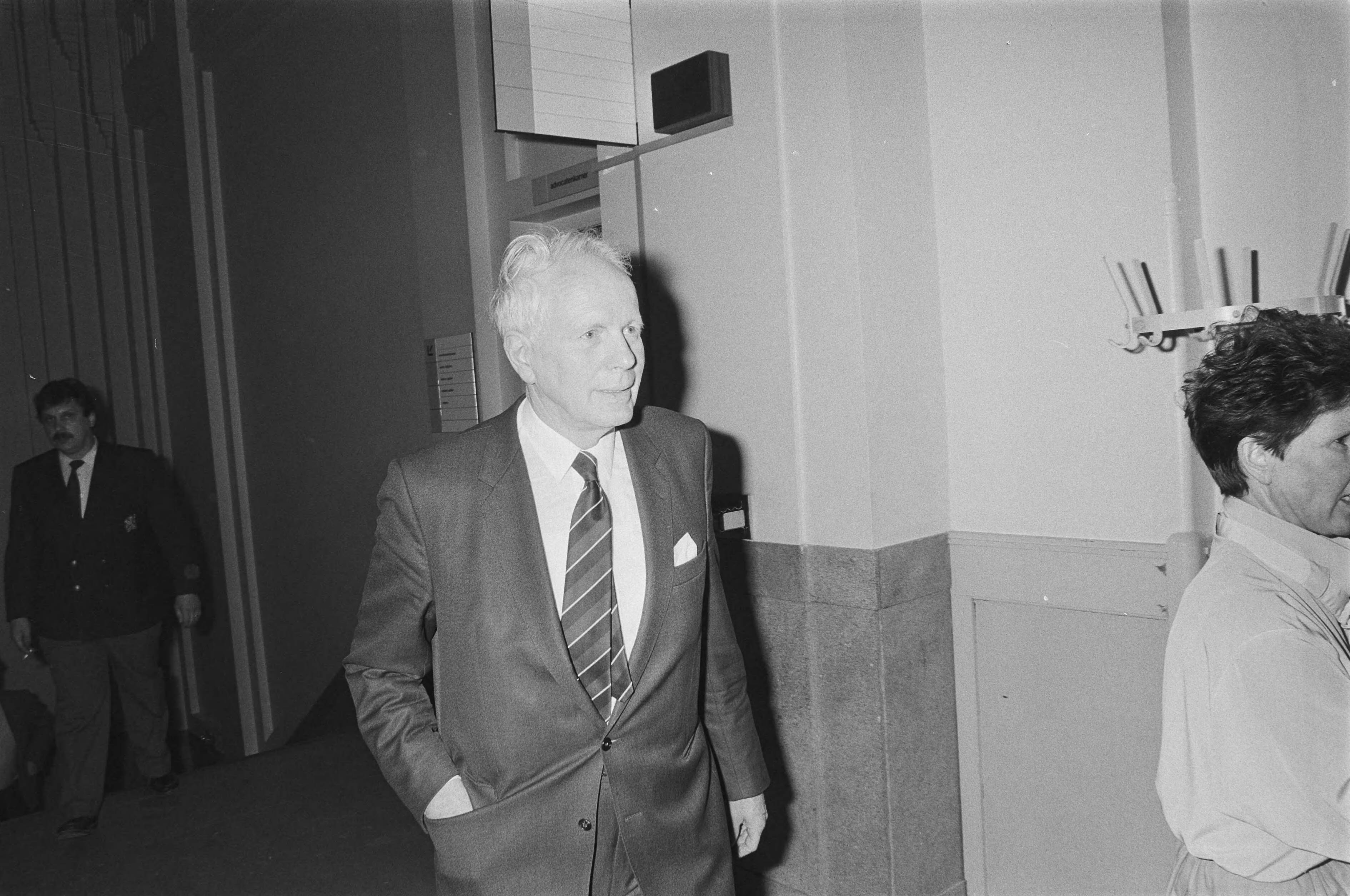 Fotocollectie Anefo — ABP-proces: uitspraak tegen Masson in Maastricht — Foto: Molendijk, Bart / Anefo. Licentie: Set B: Rechtenvrij / Publiek Domein. Bron: Nationaal Archief. http://hdl.handle.net/10648/ad609662-d0b4-102d-bcf8-003048976d84