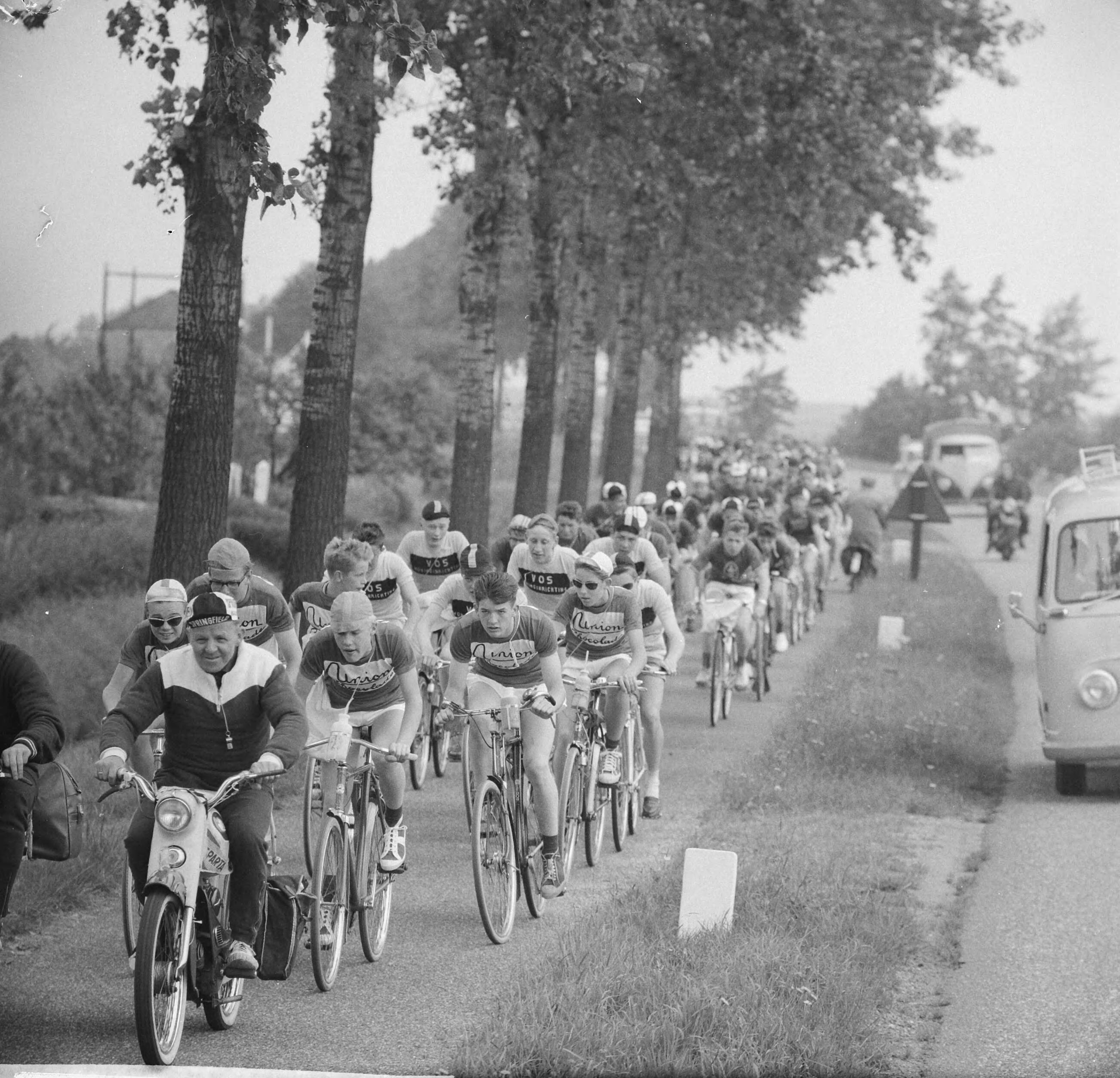 Fotocollectie Anefo — Muggenronde gestart te Haarlem — Foto: Nijs, Jac. de / Anefo. Licentie: Set B: Rechtenvrij / Publiek Domein. Bron: Nationaal Archief. http://hdl.handle.net/10648/aa11fad2-d0b4-102d-bcf8-003048976d84