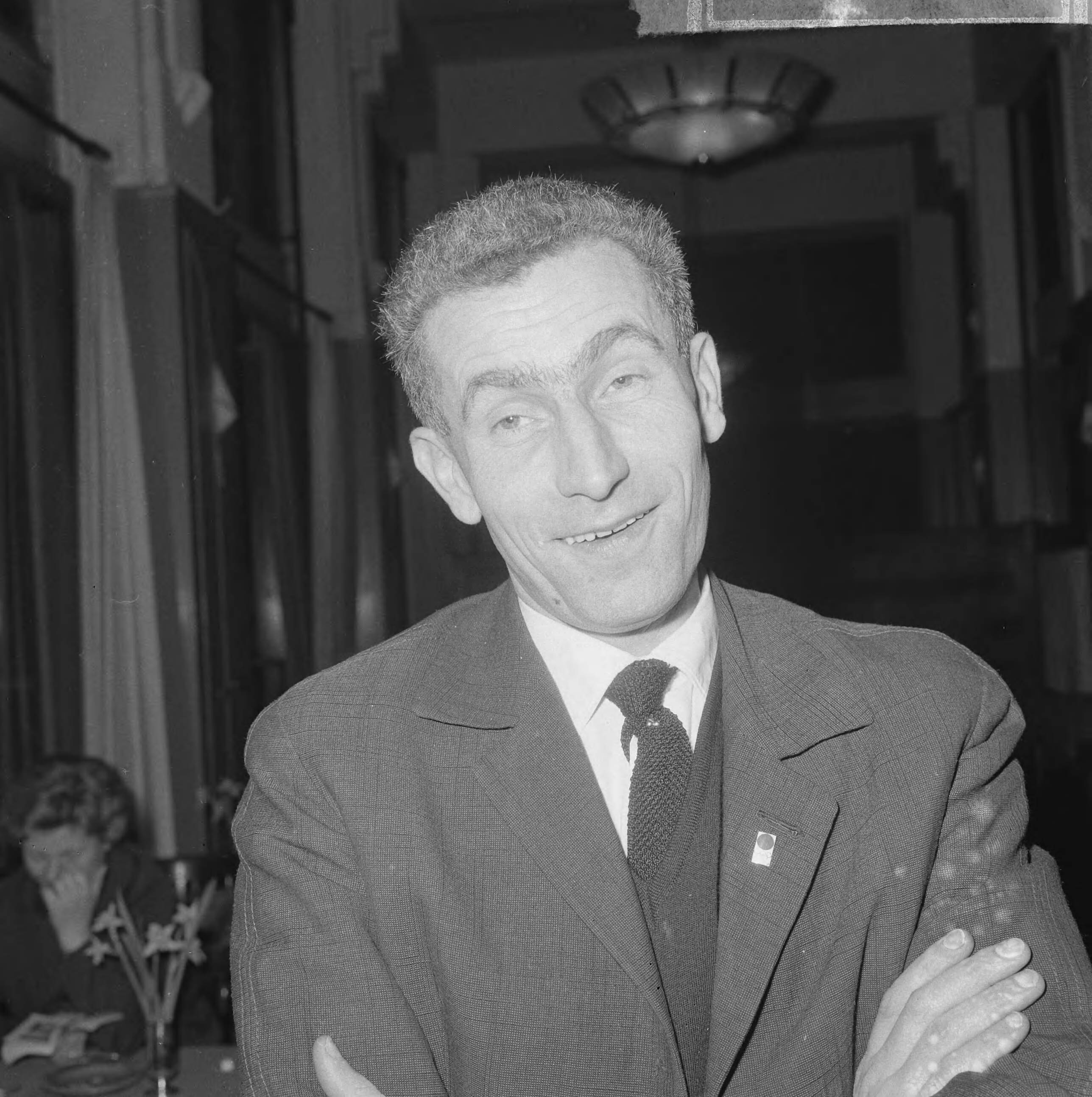 Fotocollectie Anefo — Biljarten. Nederlands kampioenschap anker kader 71/2 te Groningen, Tini Wijnen — Foto: Nijs, Jac. de / Anefo. Licentie: Set B: Rechtenvrij / Publiek Domein. Bron: Nationaal Archief. http://hdl.handle.net/10648/aa8f9f0a-d0b4-102d-bcf8-003048976d84