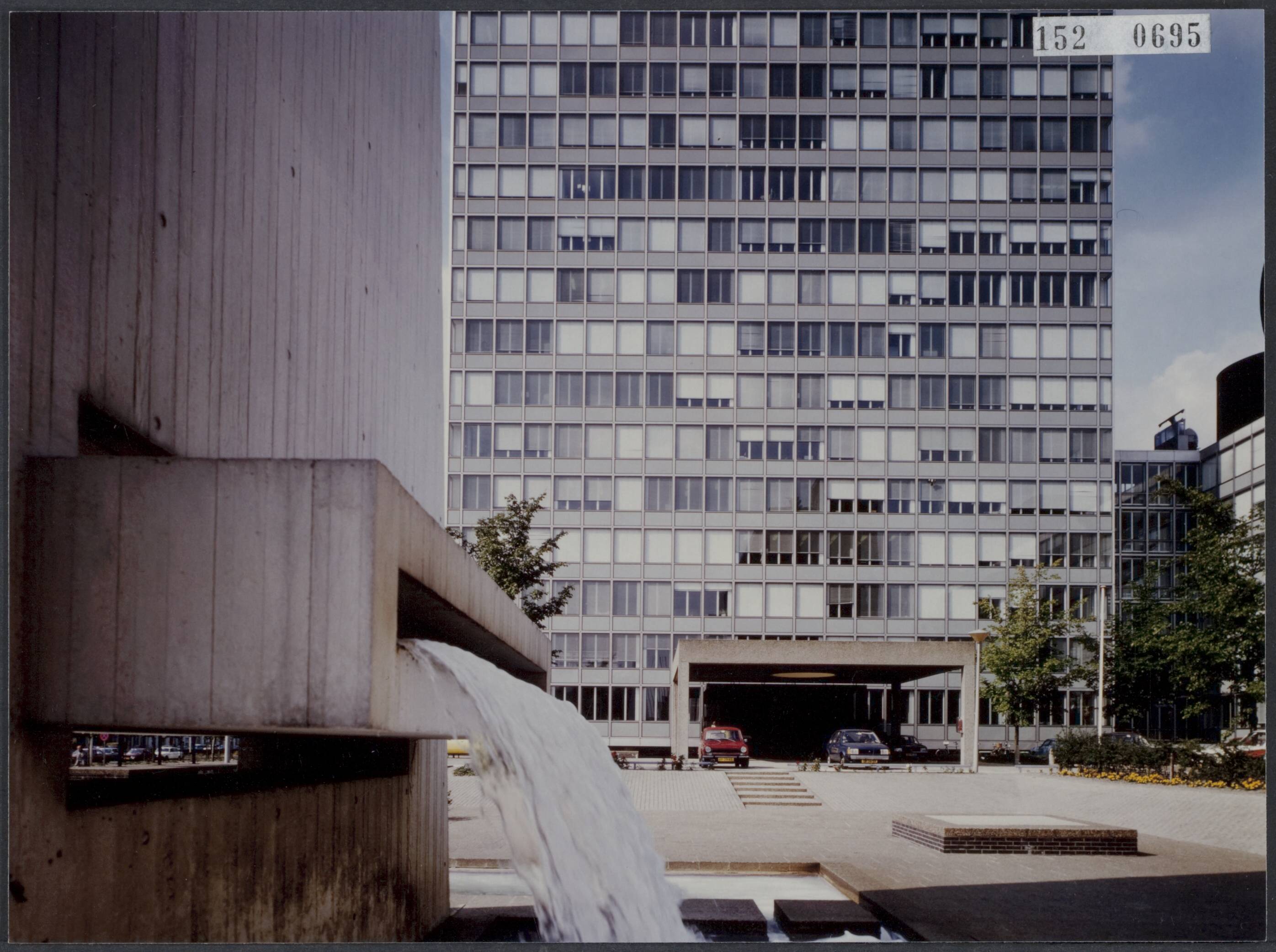 Fotocollectie Rijksvoorlichtingsdienst Eigen — Rijkswaterstaat te Den Haag — Foto: Publicam / Hartemink, Piet. Licentie: Set B: Rechtenvrij / Publiek Domein. Bron: Nationaal Archief. http://hdl.handle.net/10648/af79a272-d0b4-102d-bcf8-003048976d84