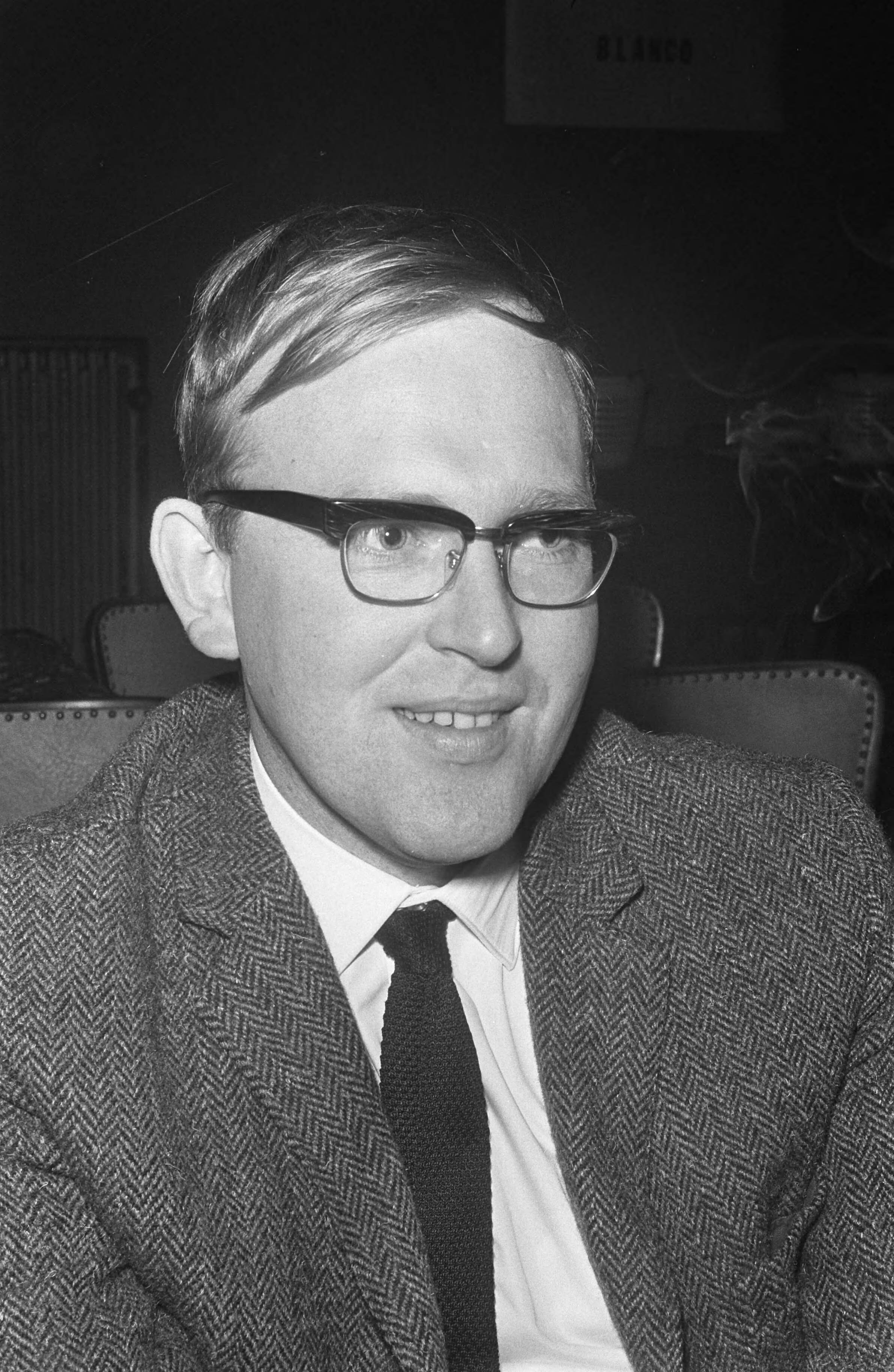 Fotocollectie Anefo — Buitengewoon congres VVO in Hilversum mr. H. Bosma (kop) voorzitter JOVD — Foto: Koch, Eric / Anefo. Licentie: Set B: Rechtenvrij / Publiek Domein. Bron: Nationaal Archief. http://hdl.handle.net/10648/ab54e83c-d0b4-102d-bcf8-003048976d84