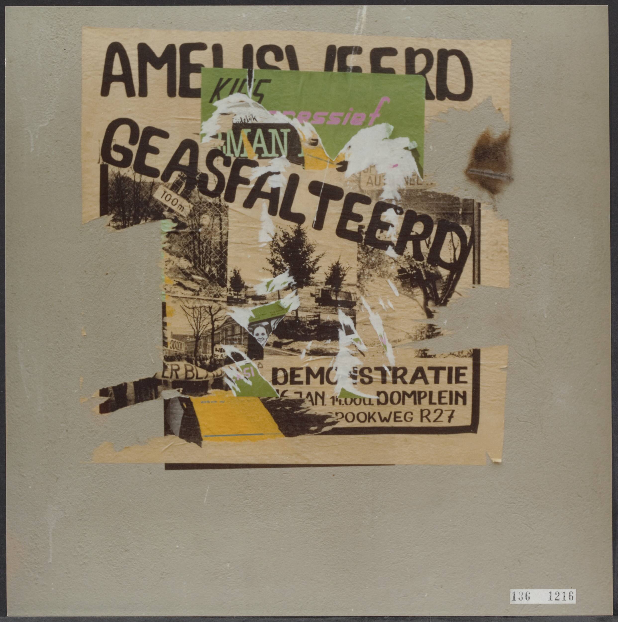 Fotocollectie Rijksvoorlichtingsdienst Eigen — Affiches "Amelisweerd Geasfalteerd. Demonstratie op Domplein te Utrecht" — Foto: Rijksvoorlichtingsdienst (RVD). Licentie: Set B: Rechtenvrij / Publiek Domein. Bron: Nationaal Archief. http://hdl.handle.net/10648/af6759be-d0b4-102d-bcf8-003048976d84