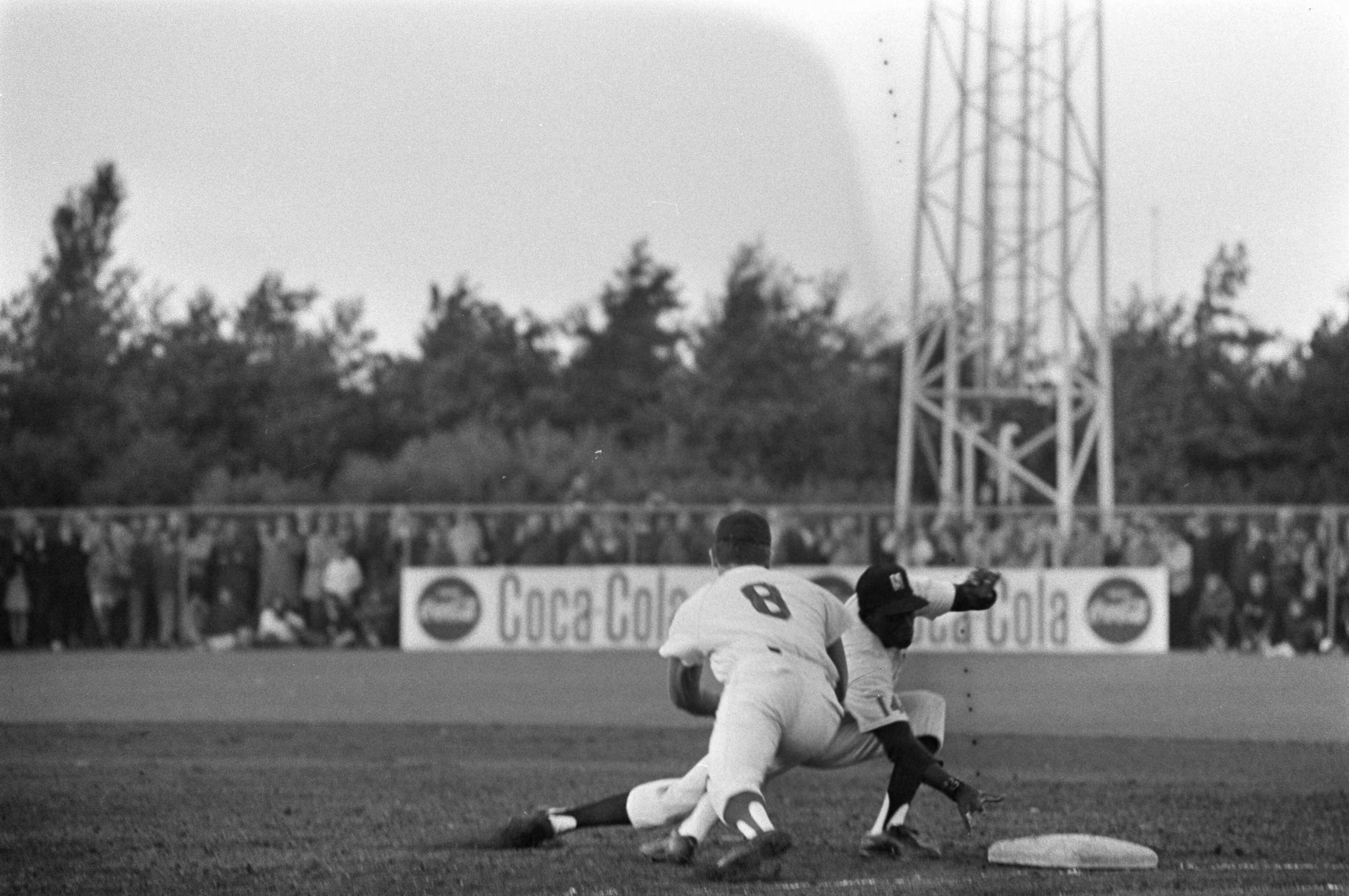 Fotocollectie Anefo — Haarlemse Honkbalweek. Nederland tegen The Sullivans. Spelmoment — Foto: Kroon, Ron / Anefo. Licentie: Set B: Rechtenvrij / Publiek Domein. Bron: Nationaal Archief. http://hdl.handle.net/10648/ab47b59a-d0b4-102d-bcf8-003048976d84
