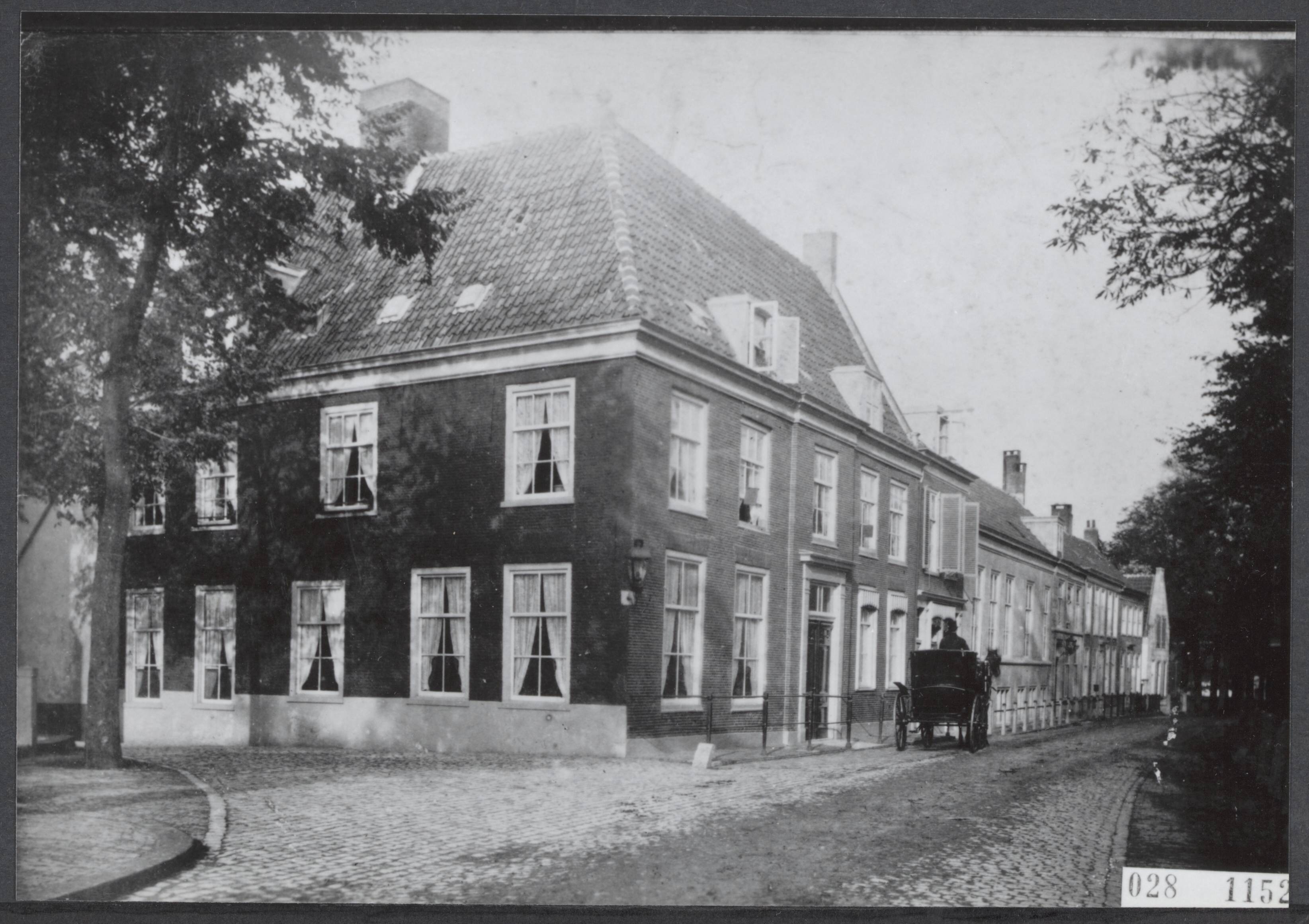 Fotocollectie Elsevier Binnenland — Herenstraat te Rijswijk (Z.H.) — Foto: Onbekend / Publiek Domein of Rechtenvrij. Licentie: Set B: Rechtenvrij / Publiek Domein. Bron: Nationaal Archief. http://hdl.handle.net/10648/addfeae8-d0b4-102d-bcf8-003048976d84