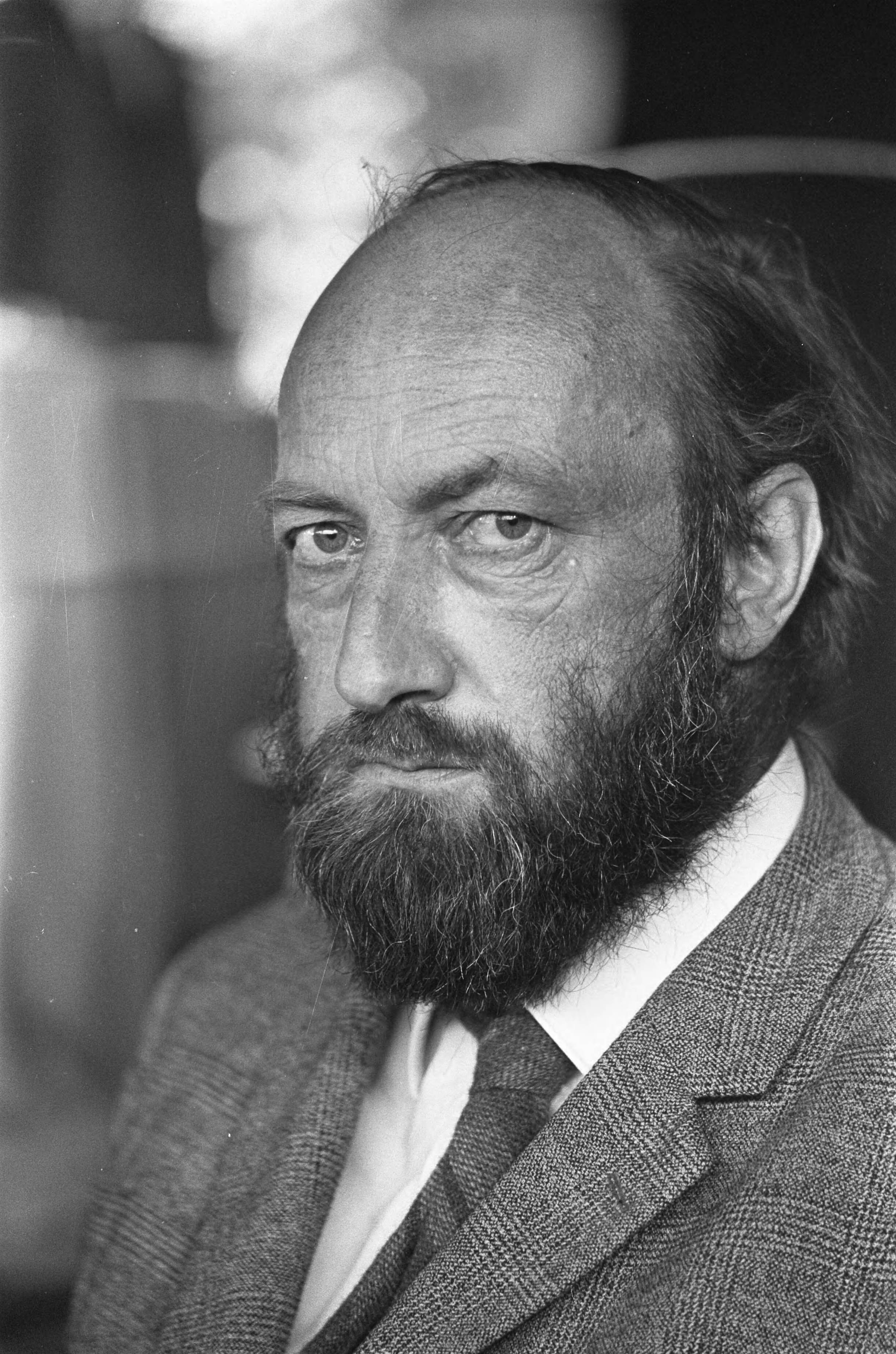 Fotocollectie Anefo — Algemene Ledenvergadering VPRO in Expohal Hilversum. Laurens ten Cate — Foto: Nijs, Jac. de / Anefo. Licentie: Set B: Rechtenvrij / Publiek Domein. Bron: Nationaal Archief. http://hdl.handle.net/10648/ab44d802-d0b4-102d-bcf8-003048976d84